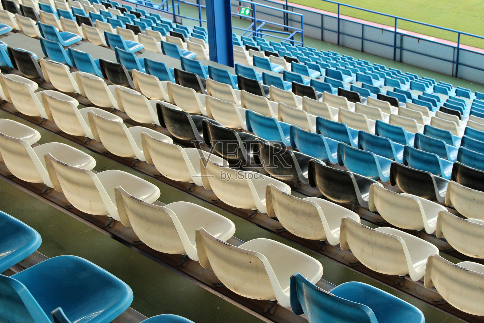 足球场的大看台照片摄影图片