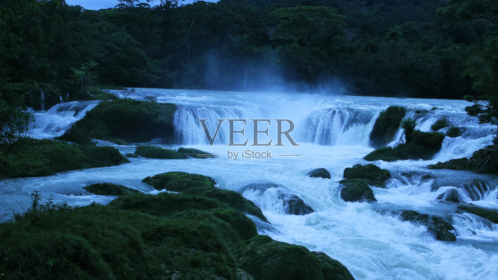 拉斯努贝斯瀑布照片摄影图片