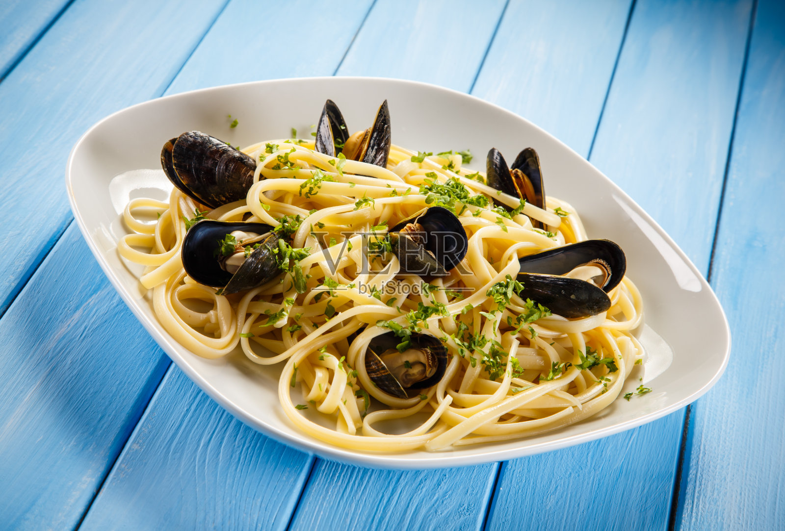 意大利面和贻贝照片摄影图片