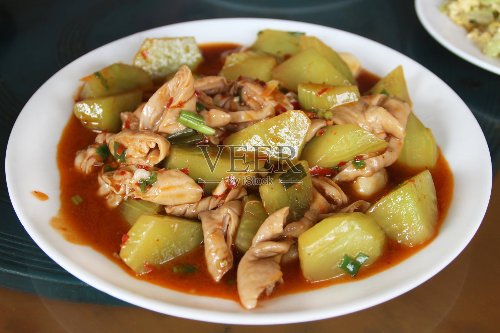 红萝卜炒猪肠照片摄影图片