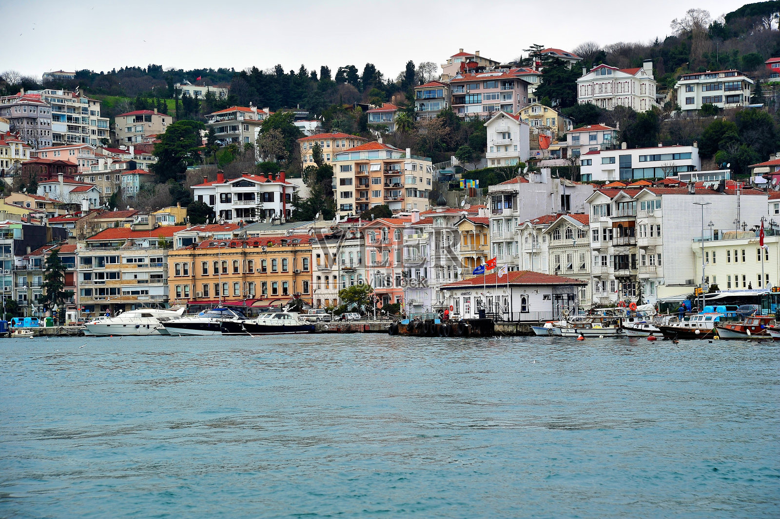 海峡的房子照片摄影图片