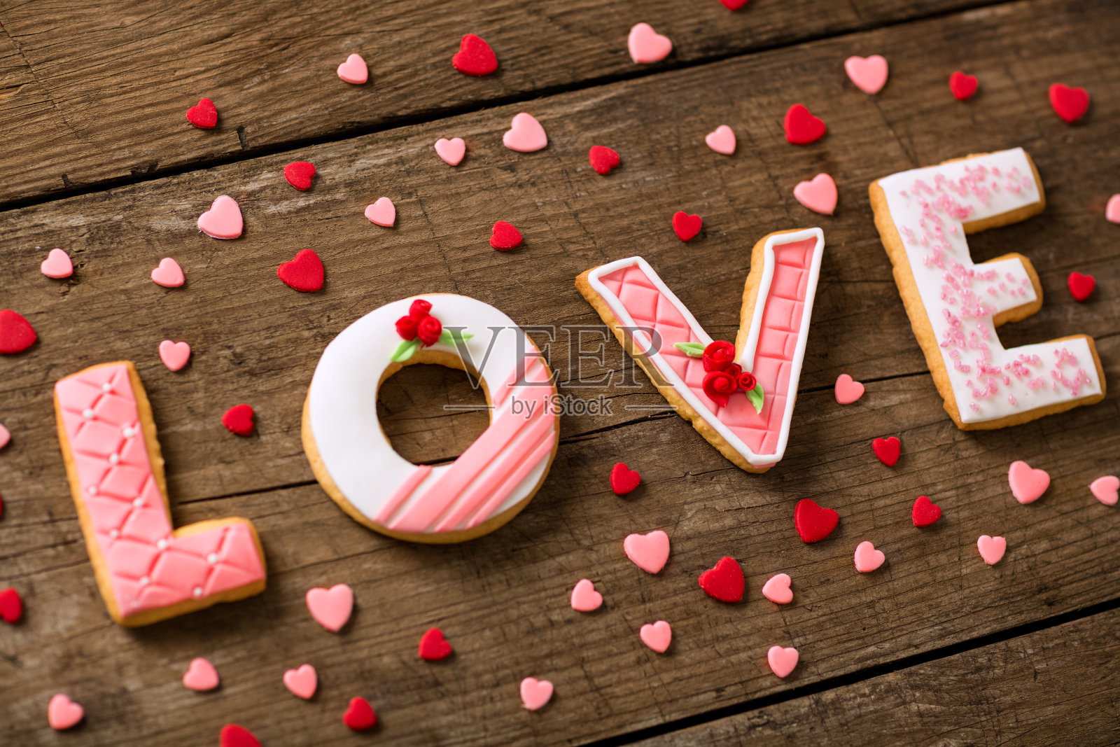 姜饼情人节饼干照片摄影图片
