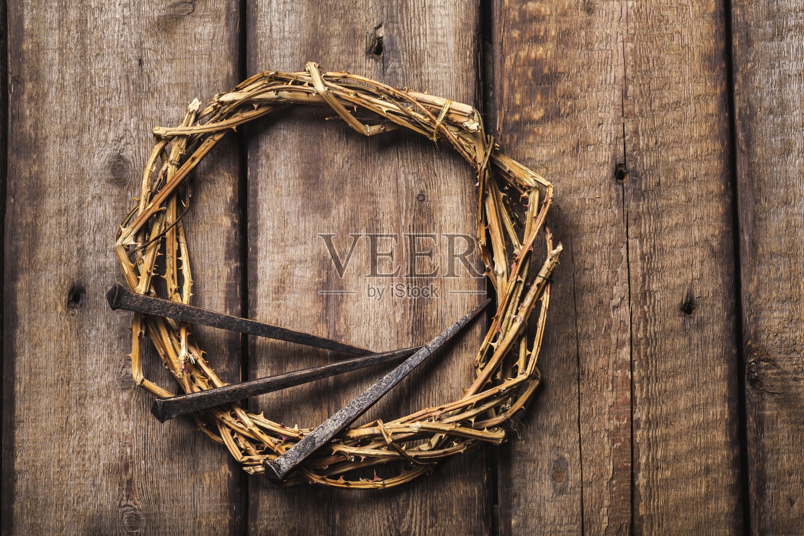 分支、还是丝毫不懂加略山的天主教徒照片摄影图片