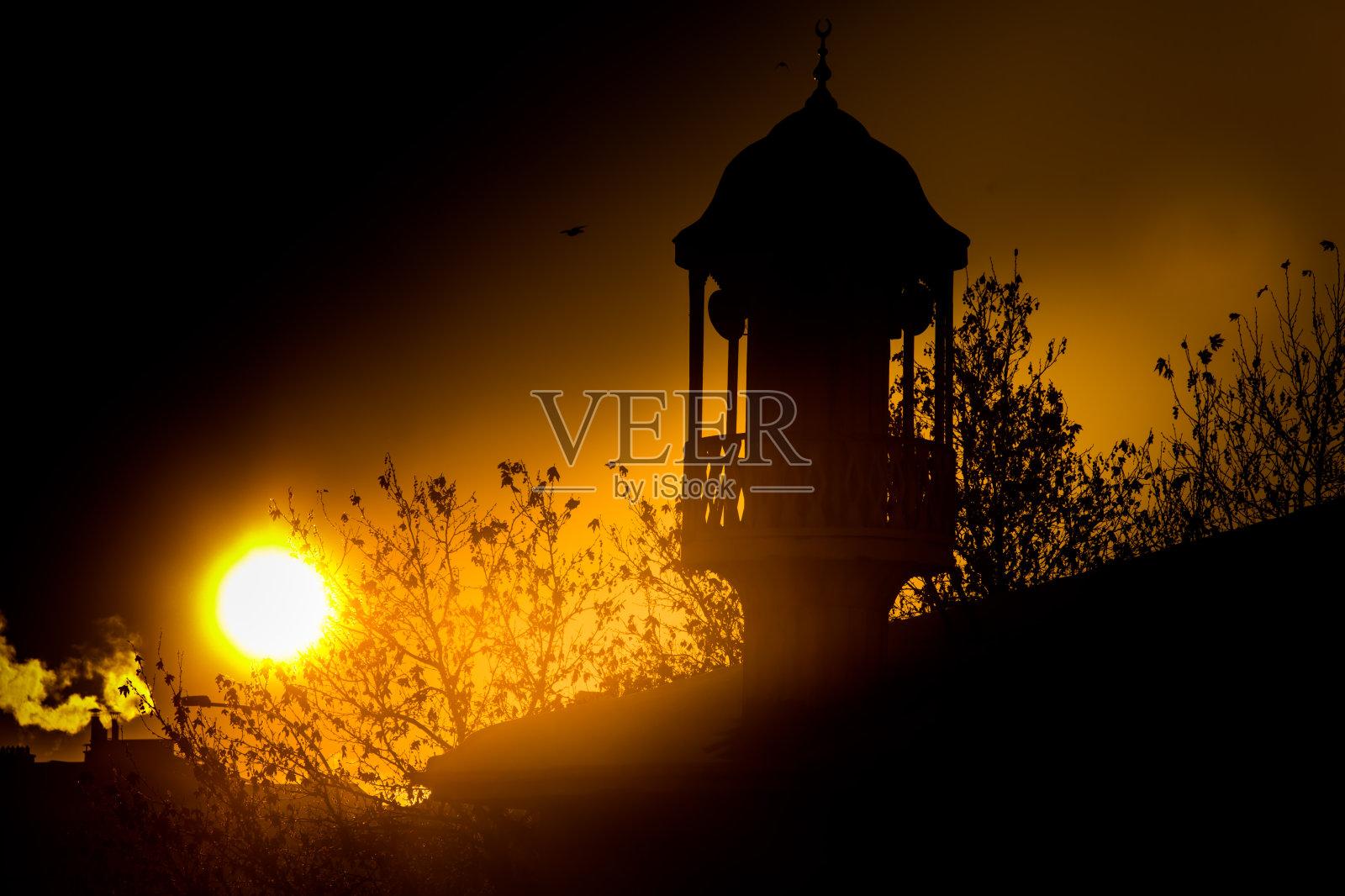 清真寺的日出照片摄影图片