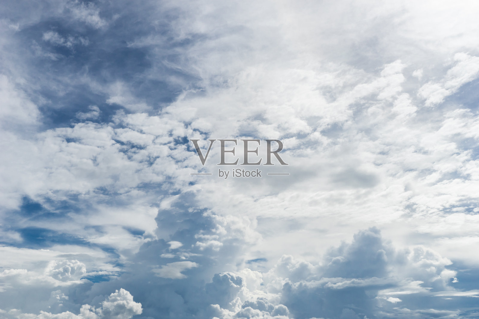 天空看起来像上帝保佑照片摄影图片