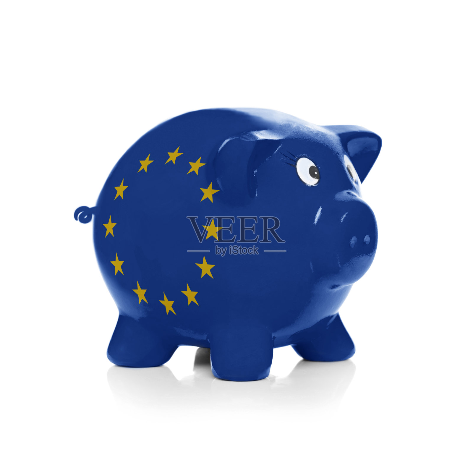 涂有旗帜涂层的小猪储蓄罐——欧盟照片摄影图片