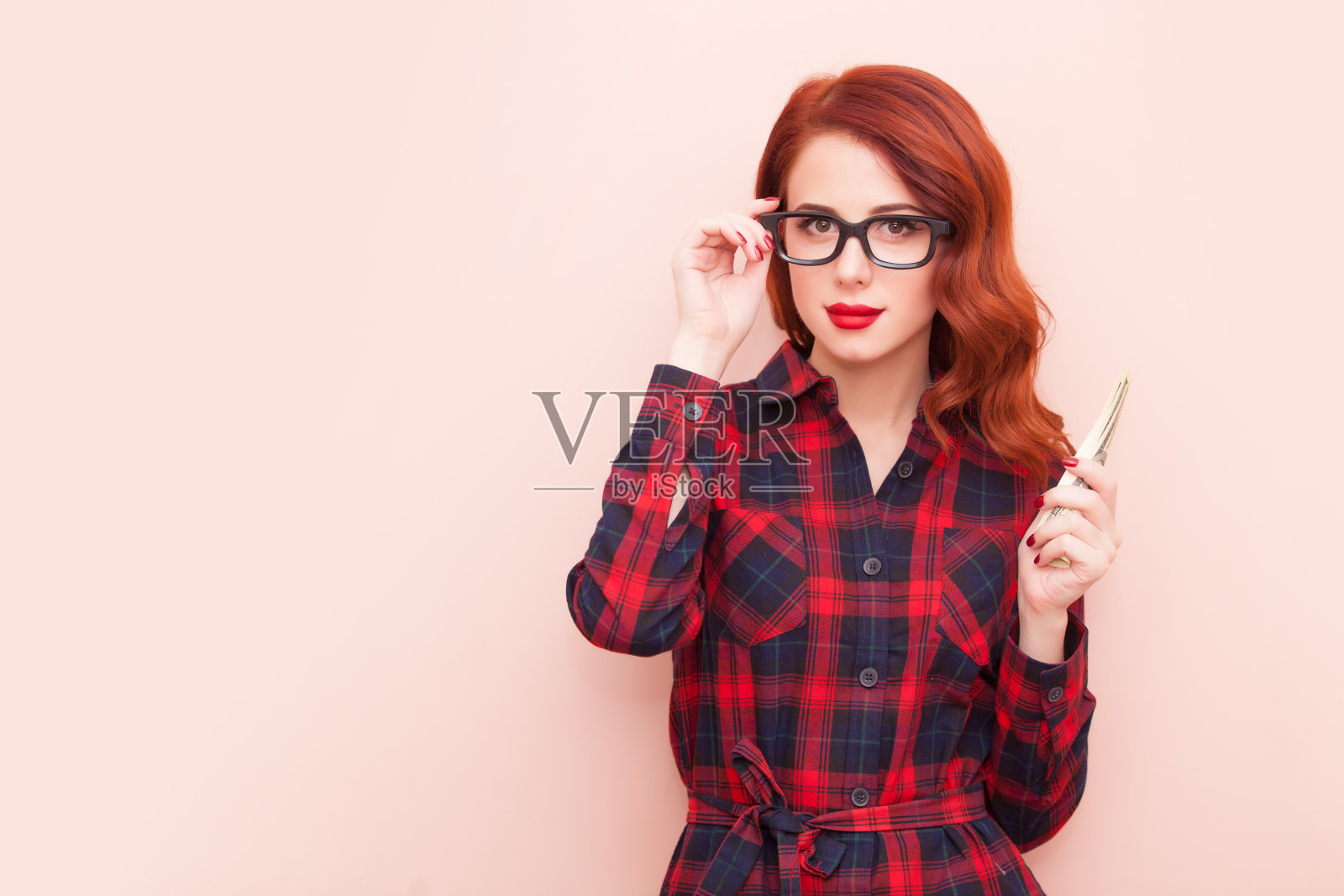 钱的女孩照片摄影图片