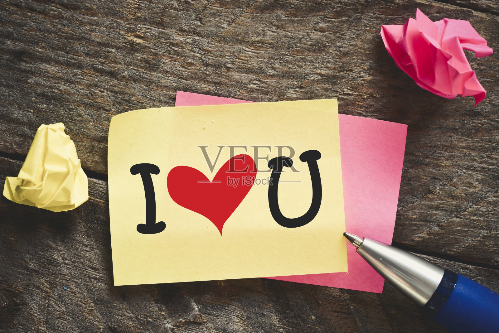 纸条上写着我爱你照片摄影图片