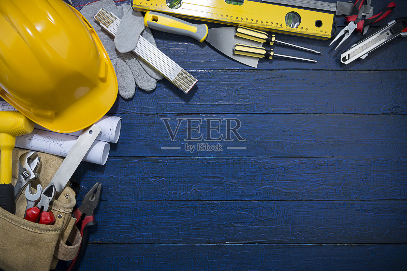 木匠工具在开裂的木头背景照片摄影图片