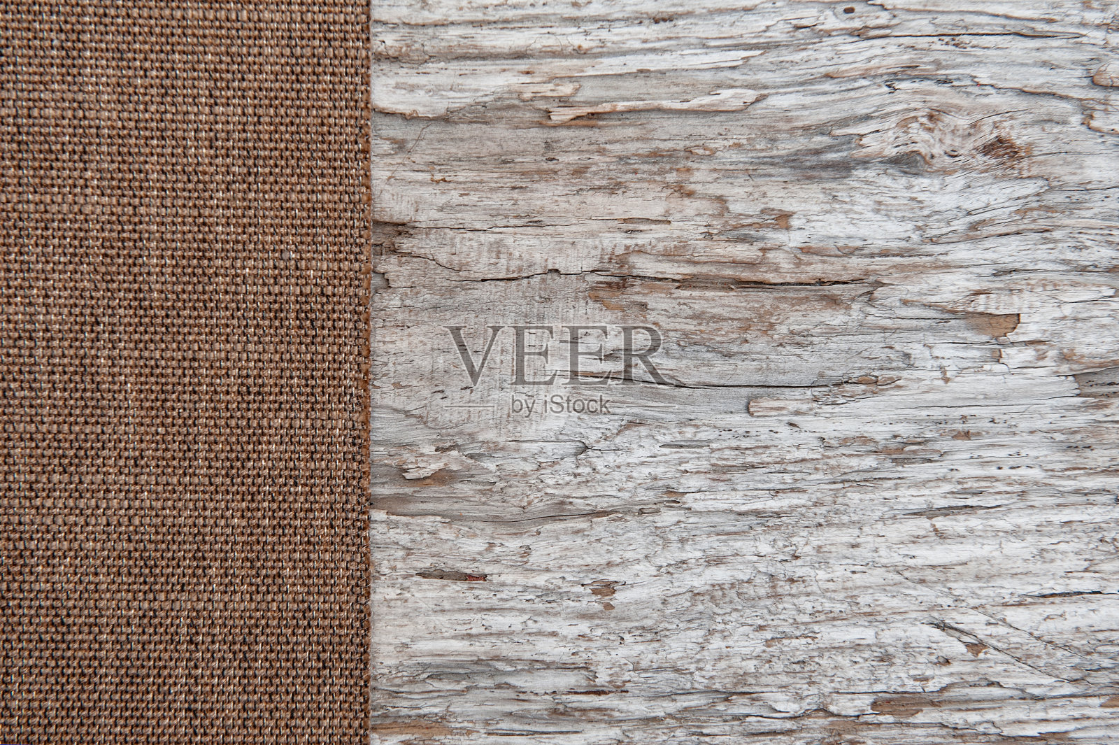 旧的木制背景与粗麻布黄麻帆布照片摄影图片