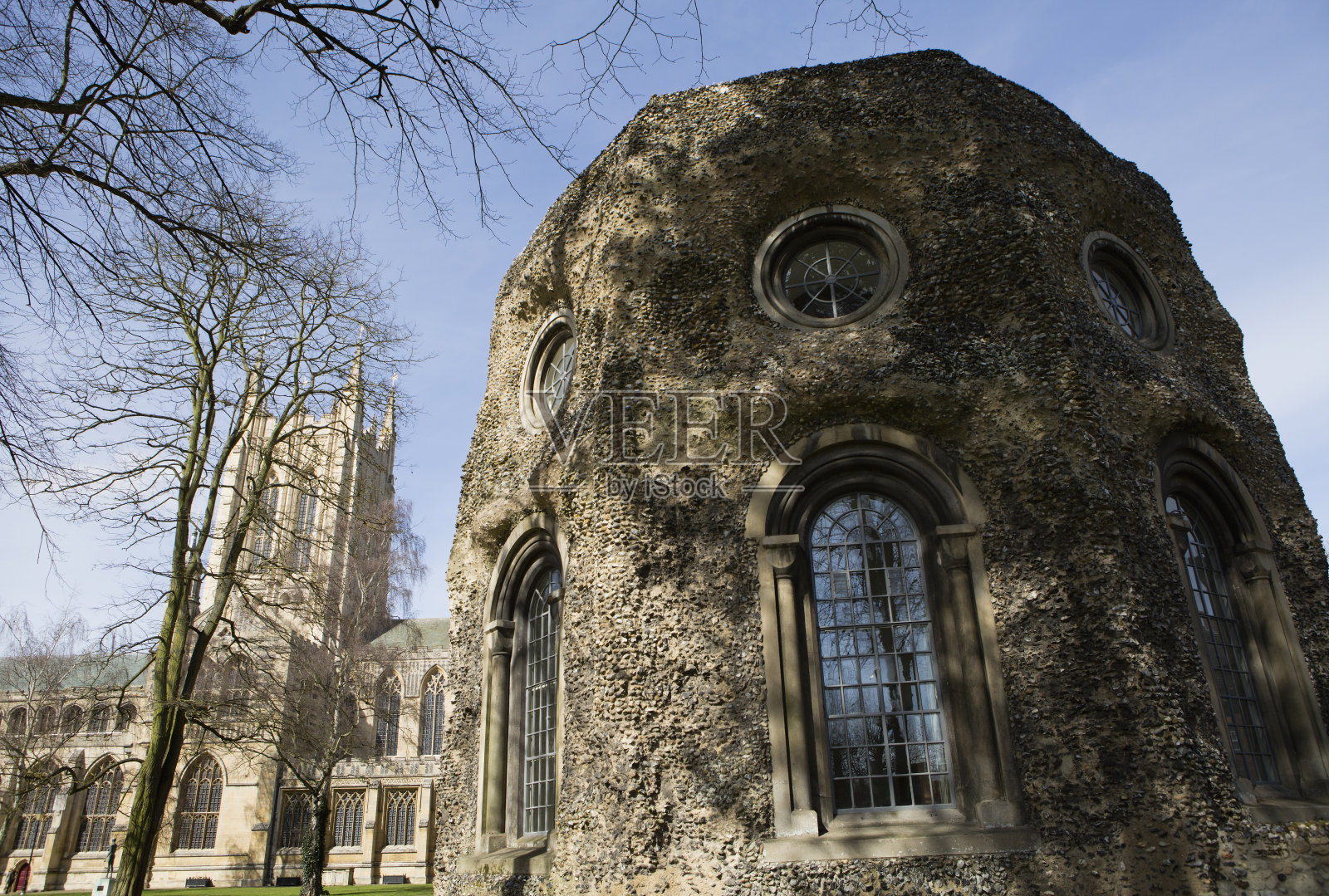 圣埃德蒙兹伯里大教堂和桑普森塔。照片摄影图片