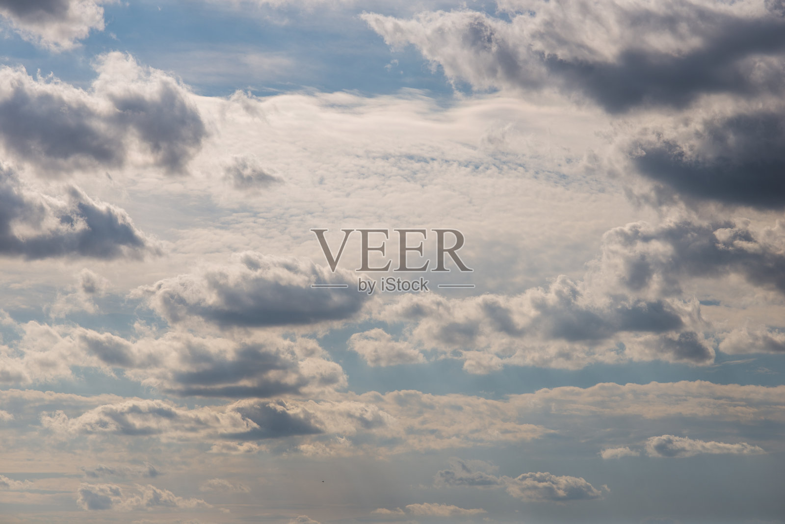 白天天空中明亮的云照片摄影图片