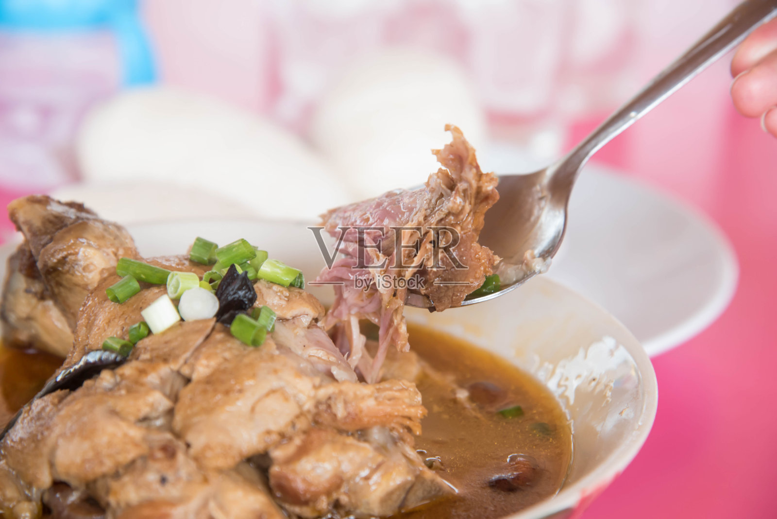 炖猪肉的腿照片摄影图片