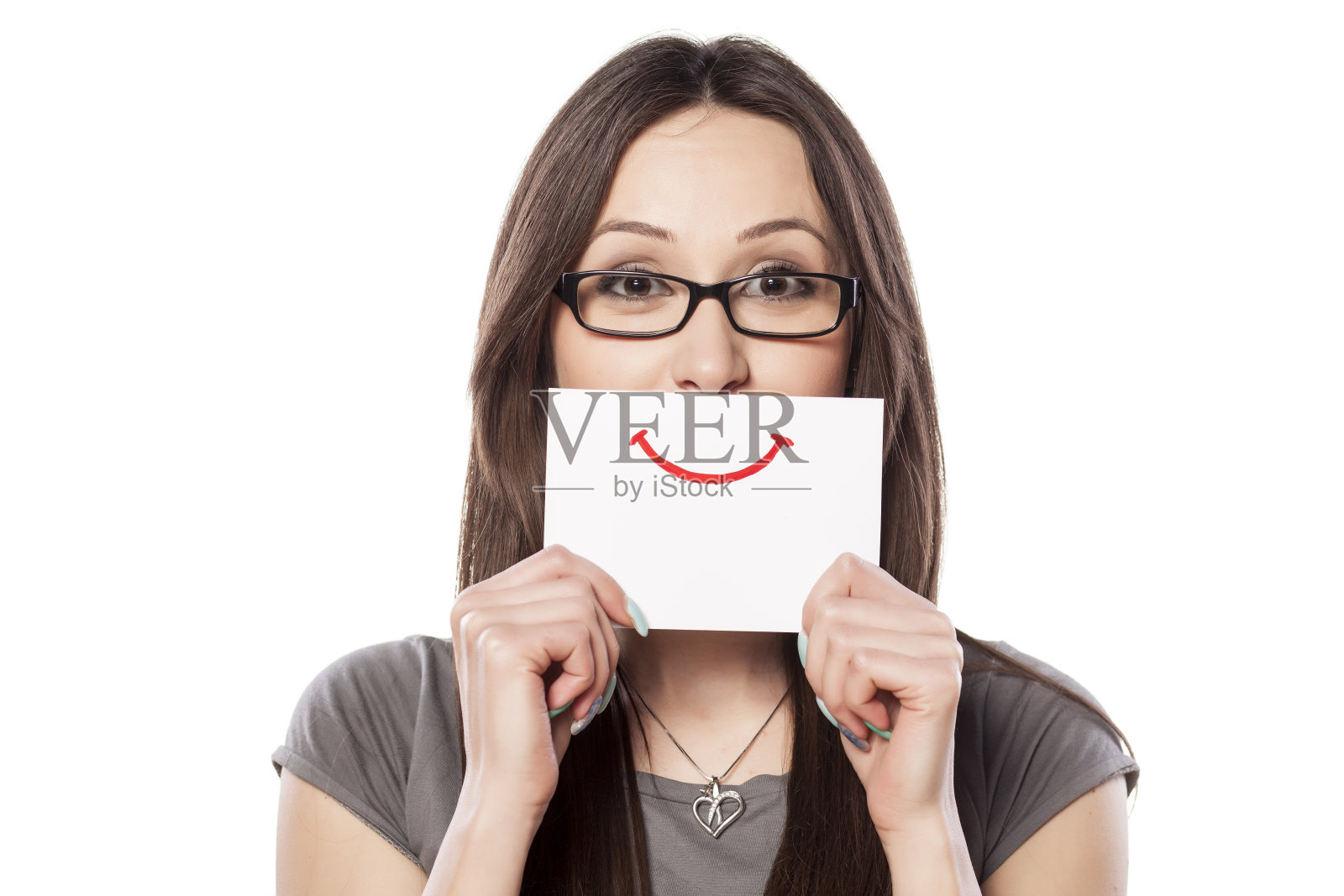 画在纸上的快乐微笑的女孩照片摄影图片