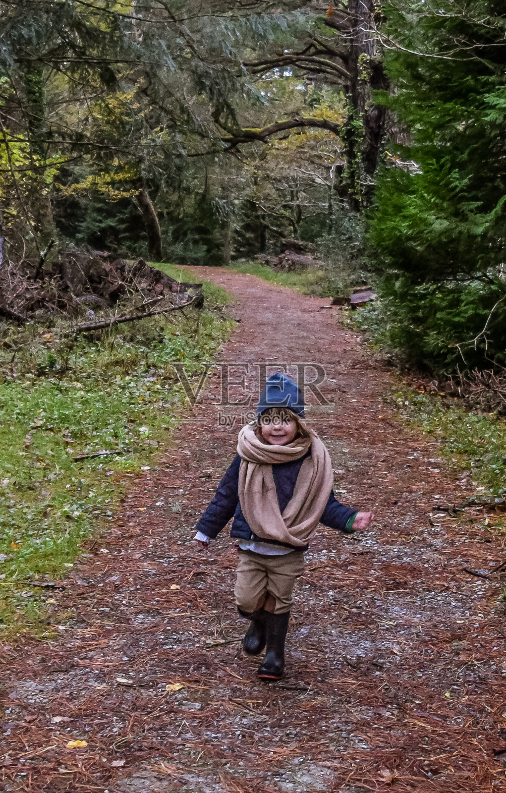 快乐的徒步旅行者照片摄影图片