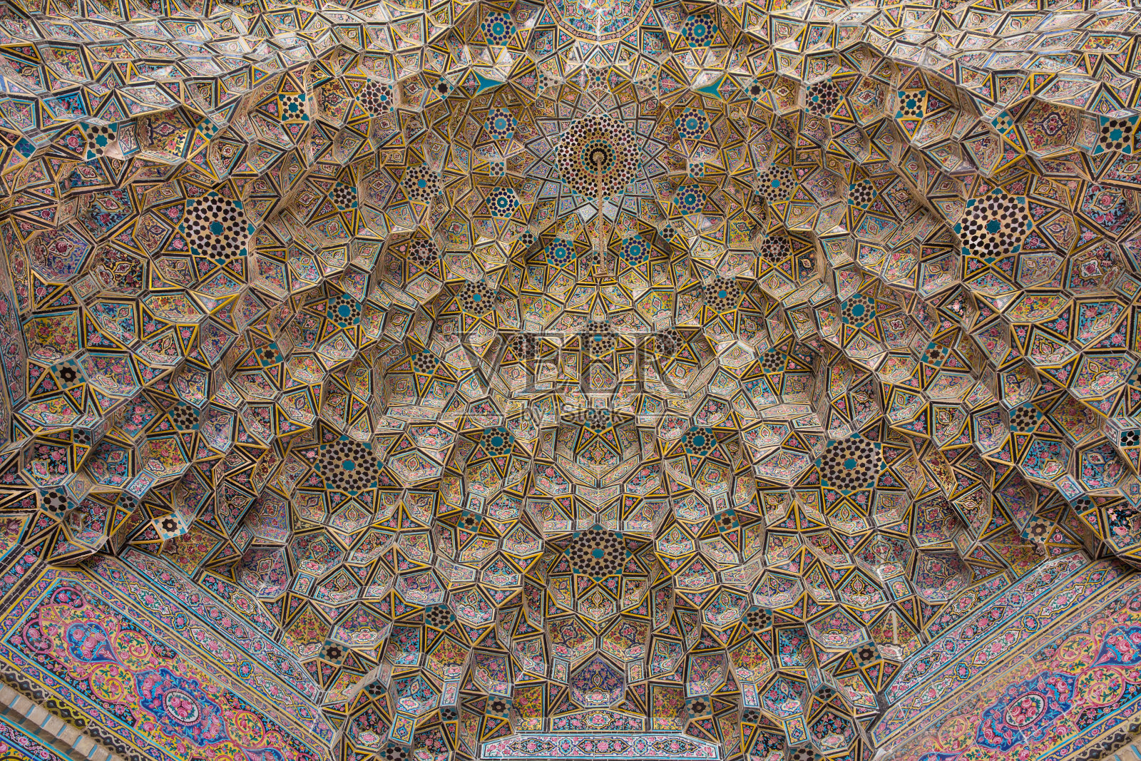 伊朗设拉子的Nasir al-Mulk清真寺照片摄影图片