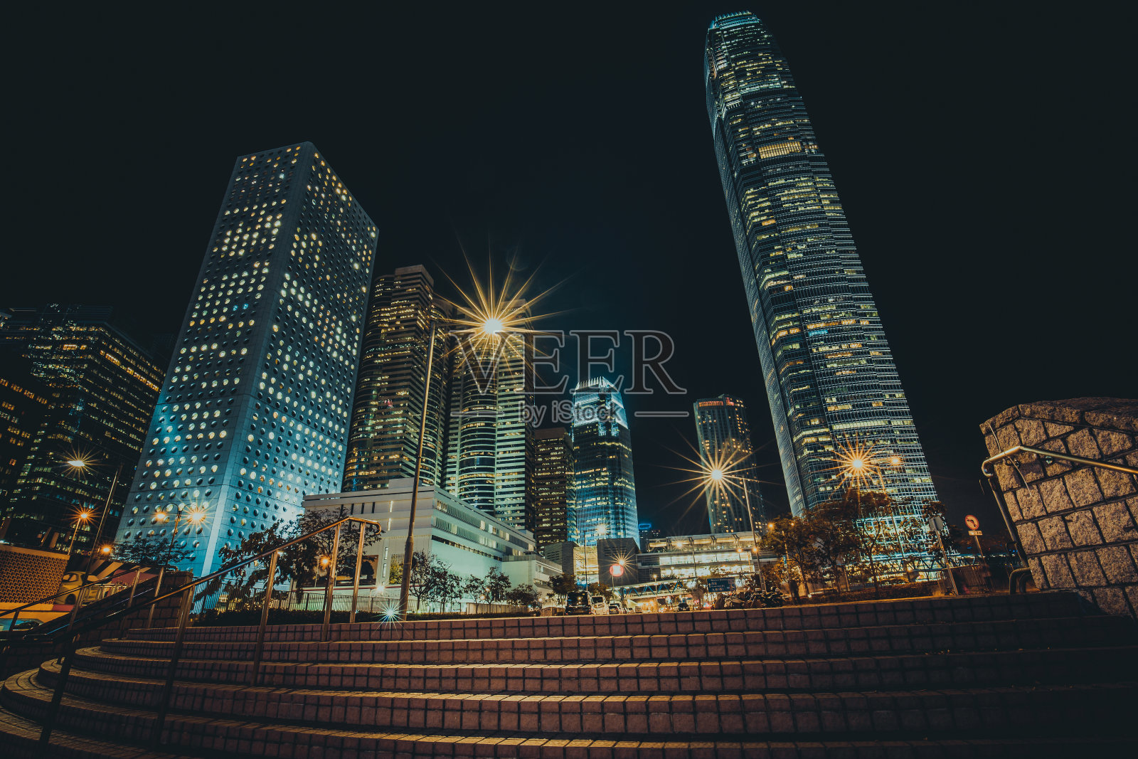 香港夜街及大厦照片摄影图片