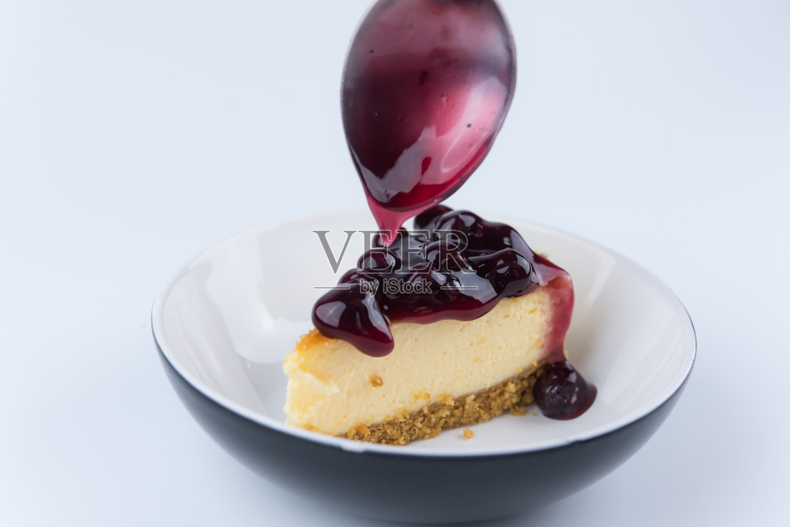 蓝莓芝士蛋糕照片摄影图片