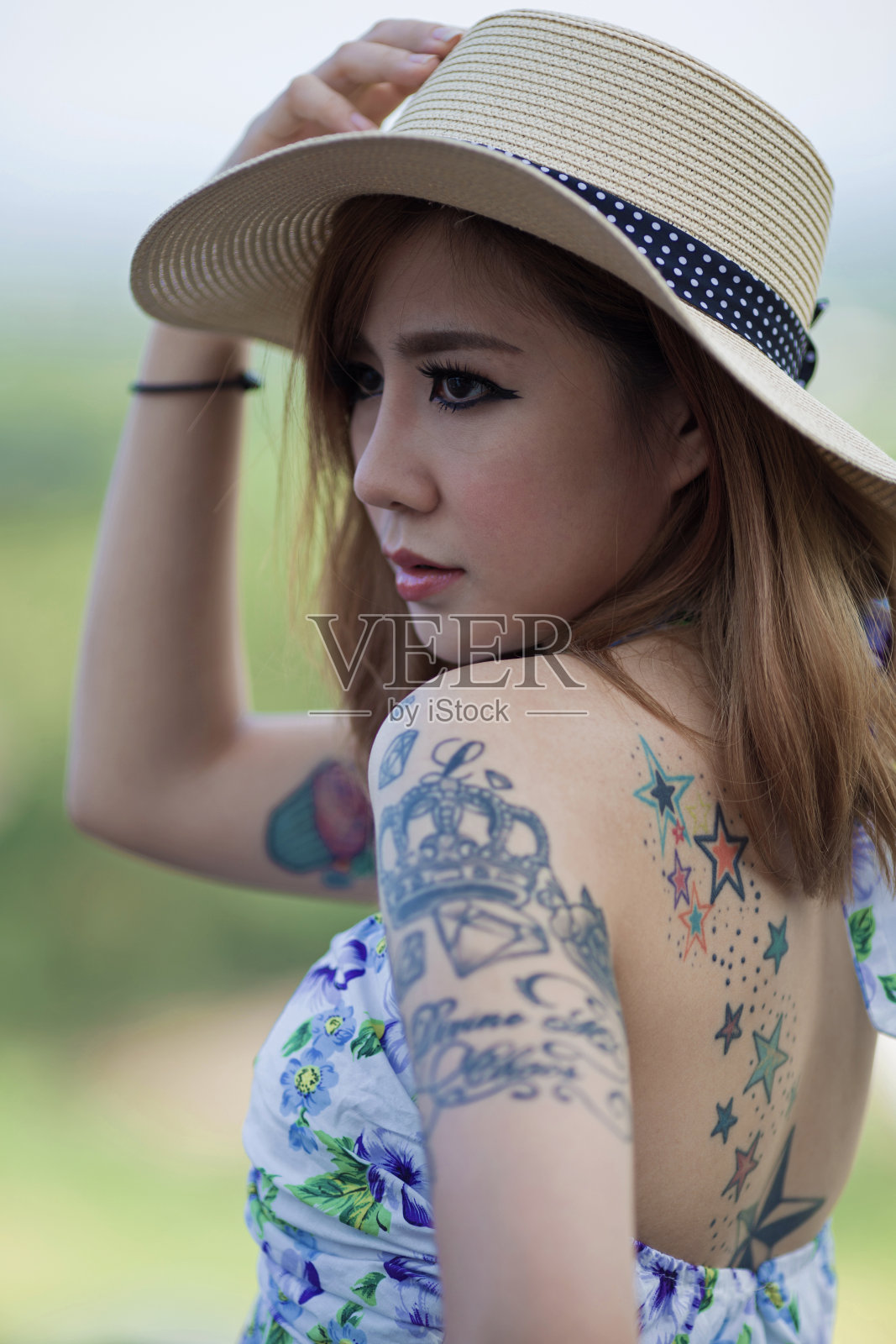 雷小魔鬼照片摄影图片