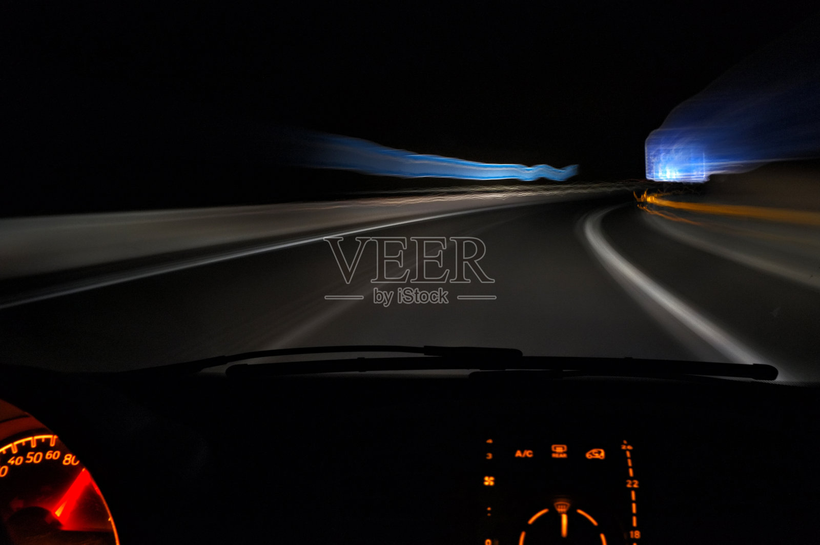 驾驶汽车照片摄影图片