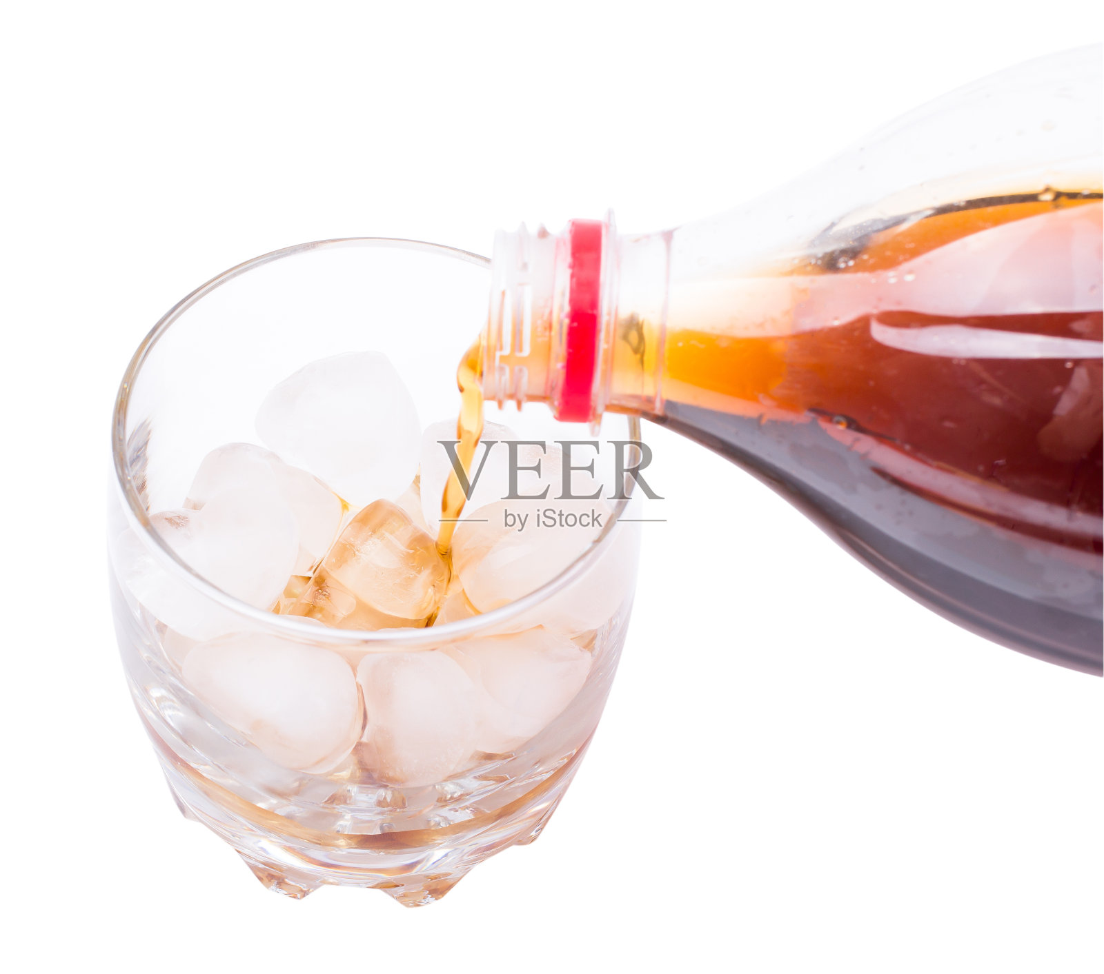 加了可口可乐和冰的杯子照片摄影图片