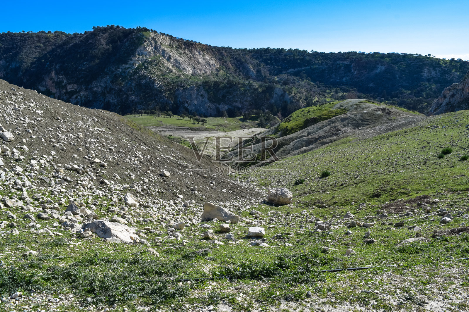 塞浦路斯阿瓦卡斯峡谷附近的风景。野生自然照片摄影图片