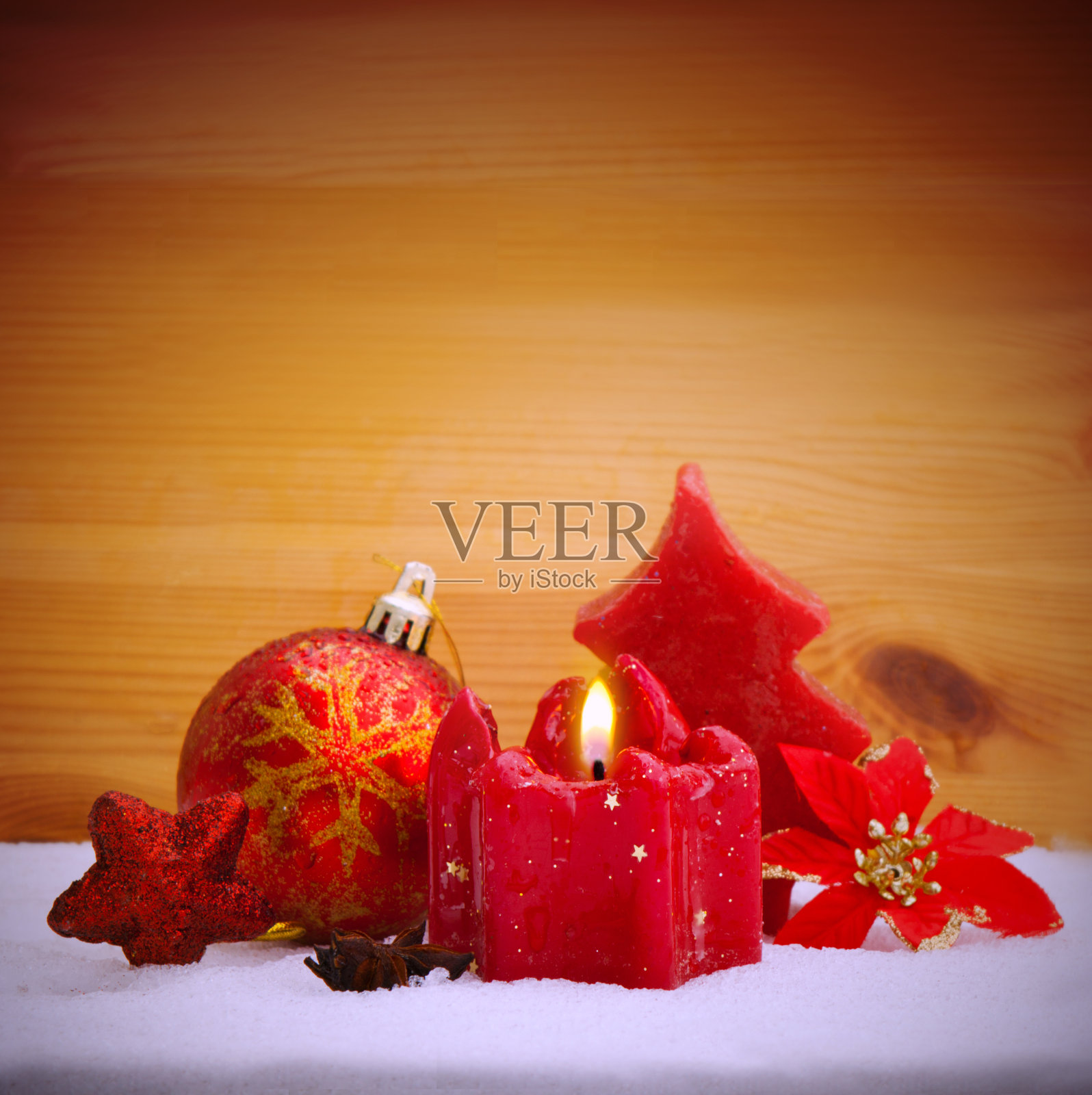 红色圣诞背景与圣诞蜡烛照片摄影图片