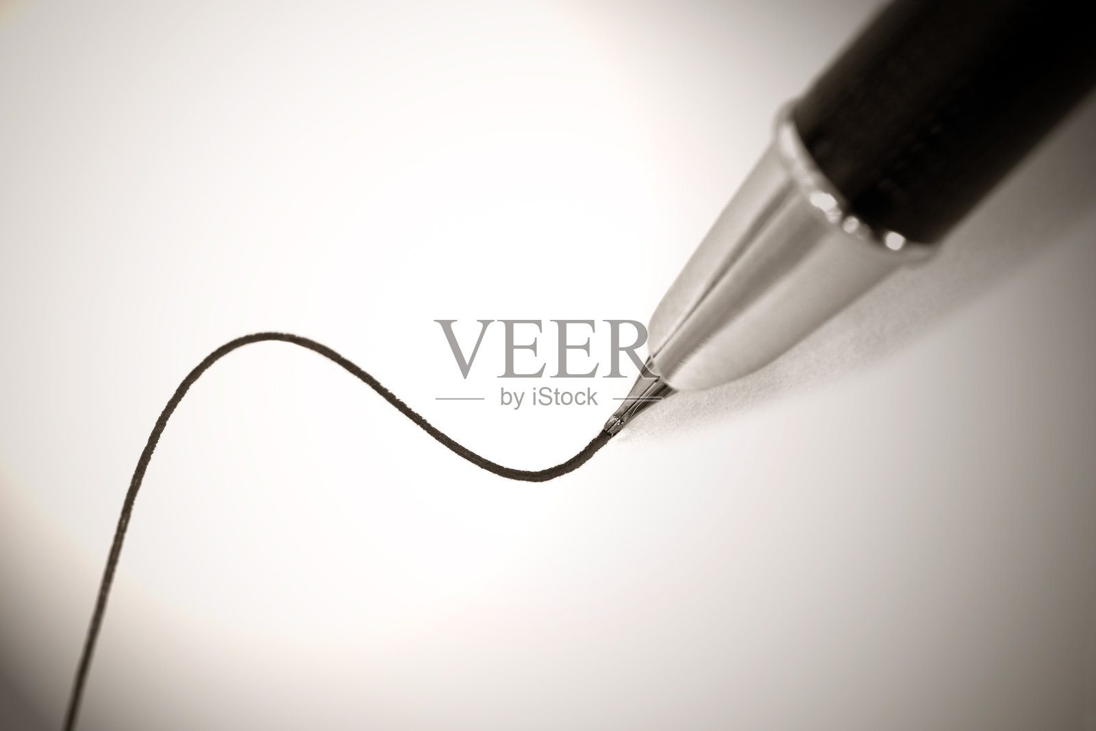 钢笔写照片摄影图片