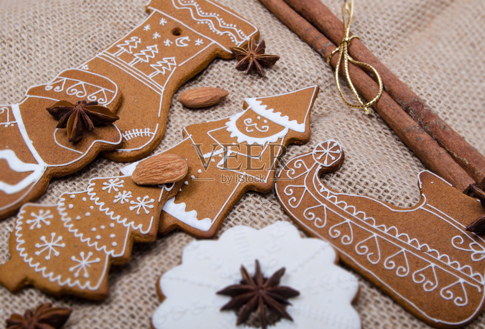 姜饼和种子照片摄影图片