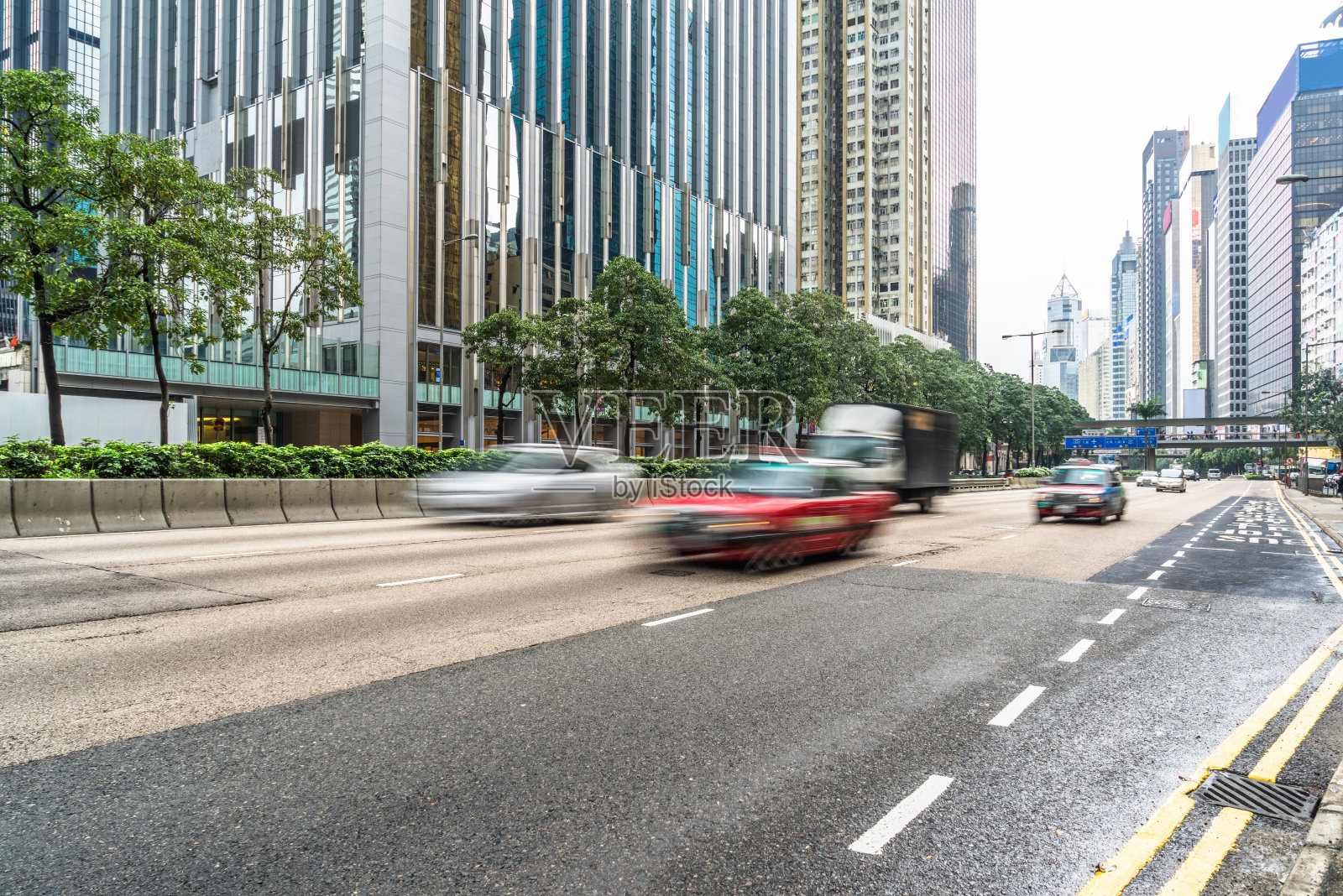 城市交通、运动模糊照片摄影图片
