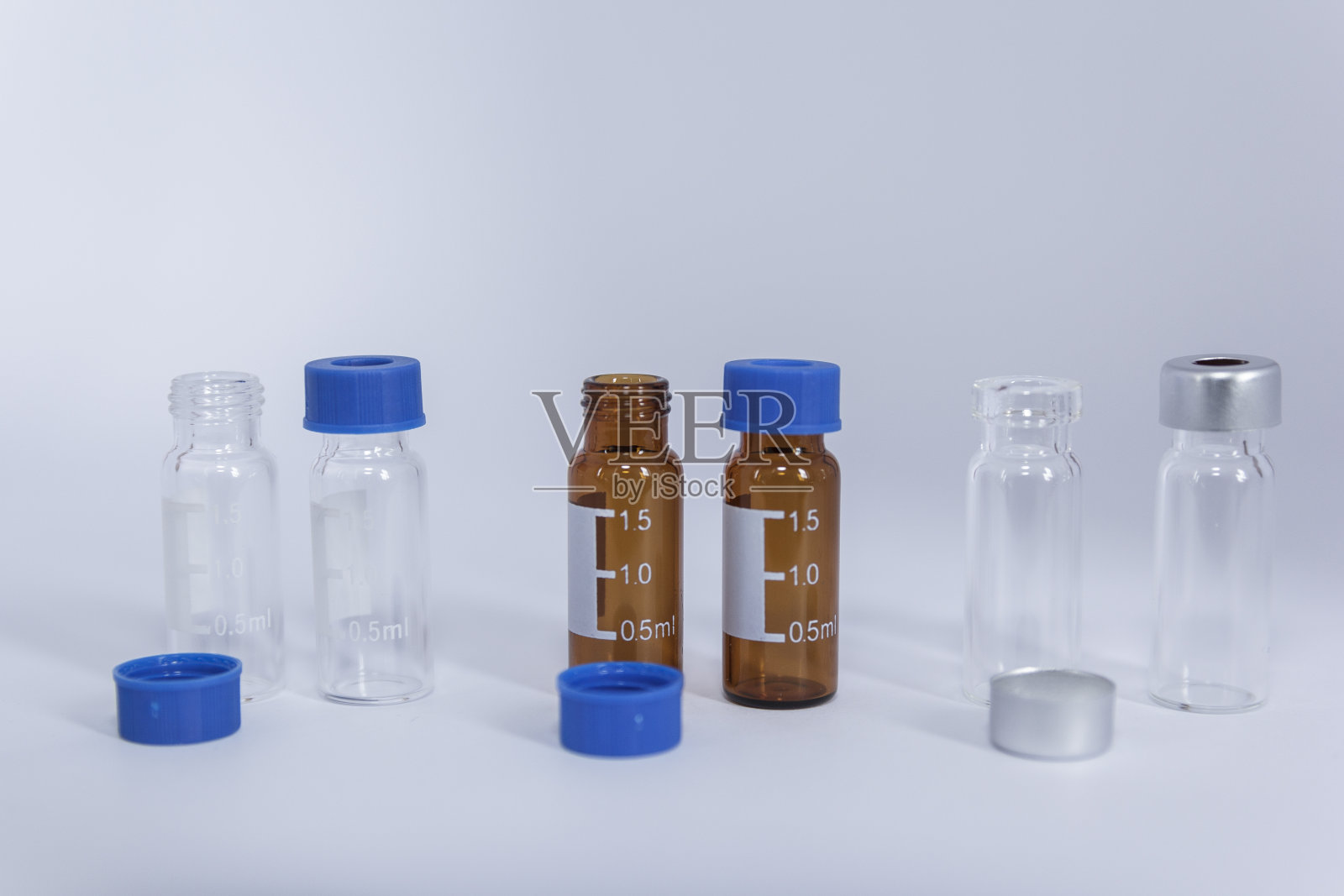 小瓶2ml实验室用照片摄影图片