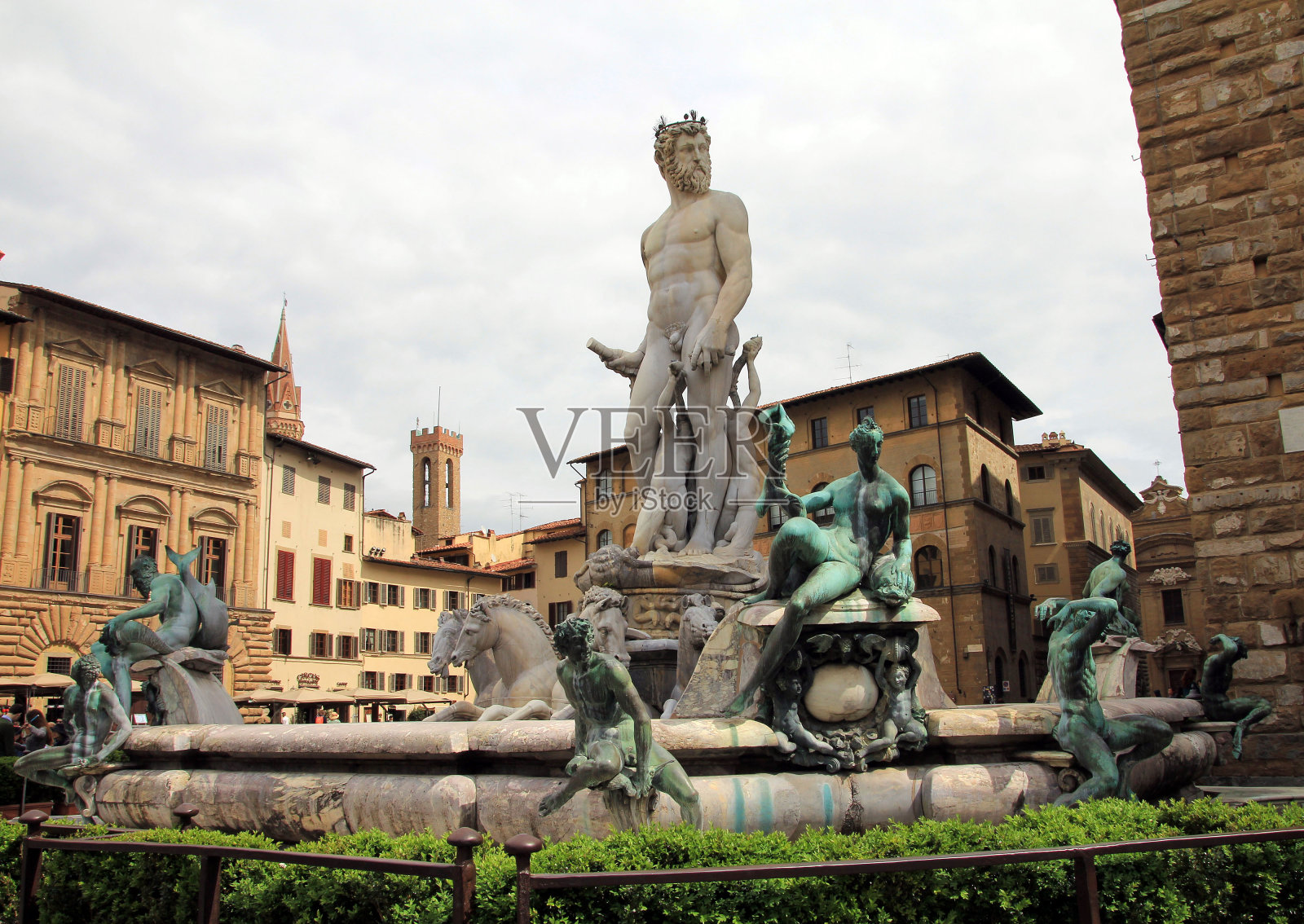 喷泉“海王星”照片摄影图片