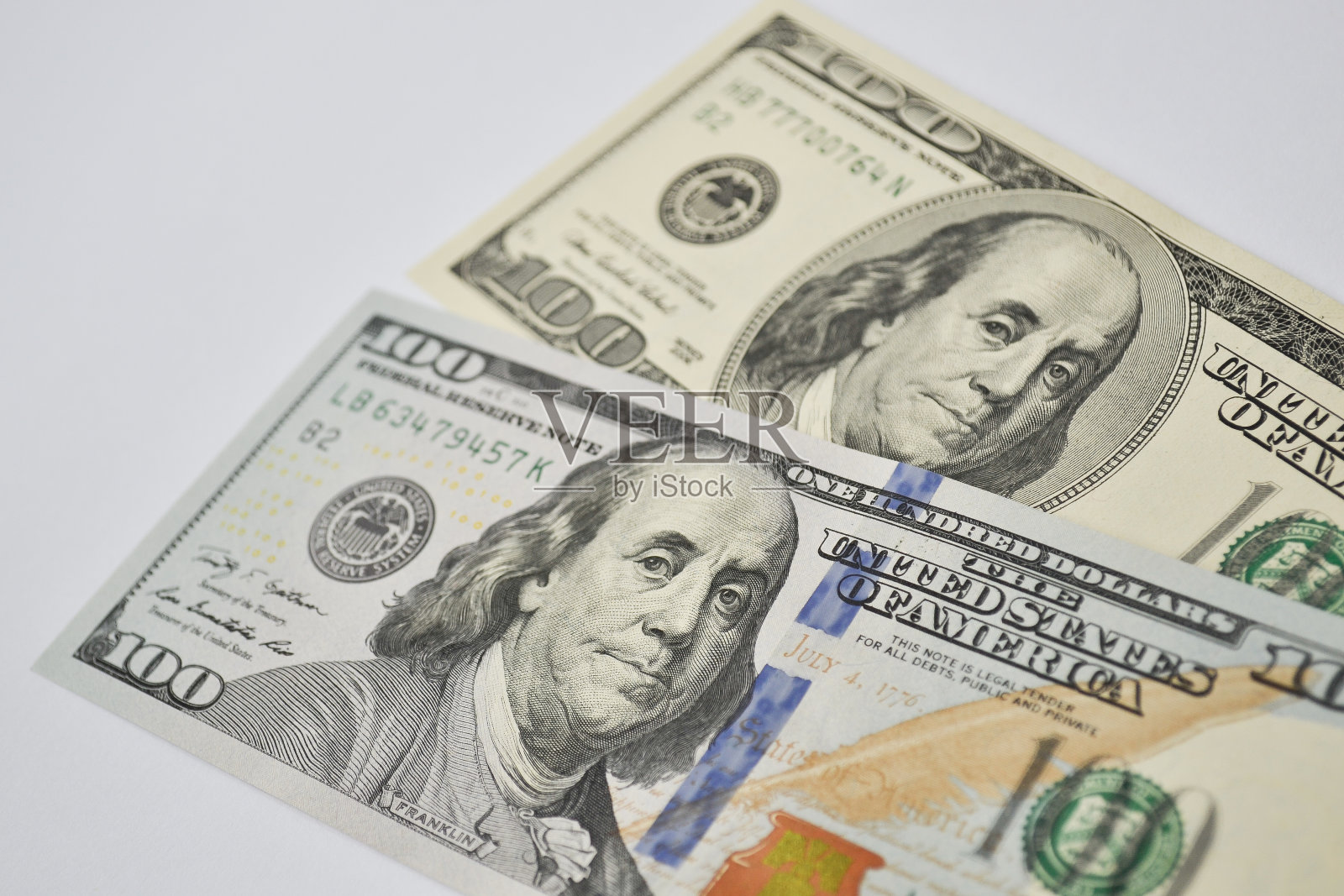 两张一百照片摄影图片