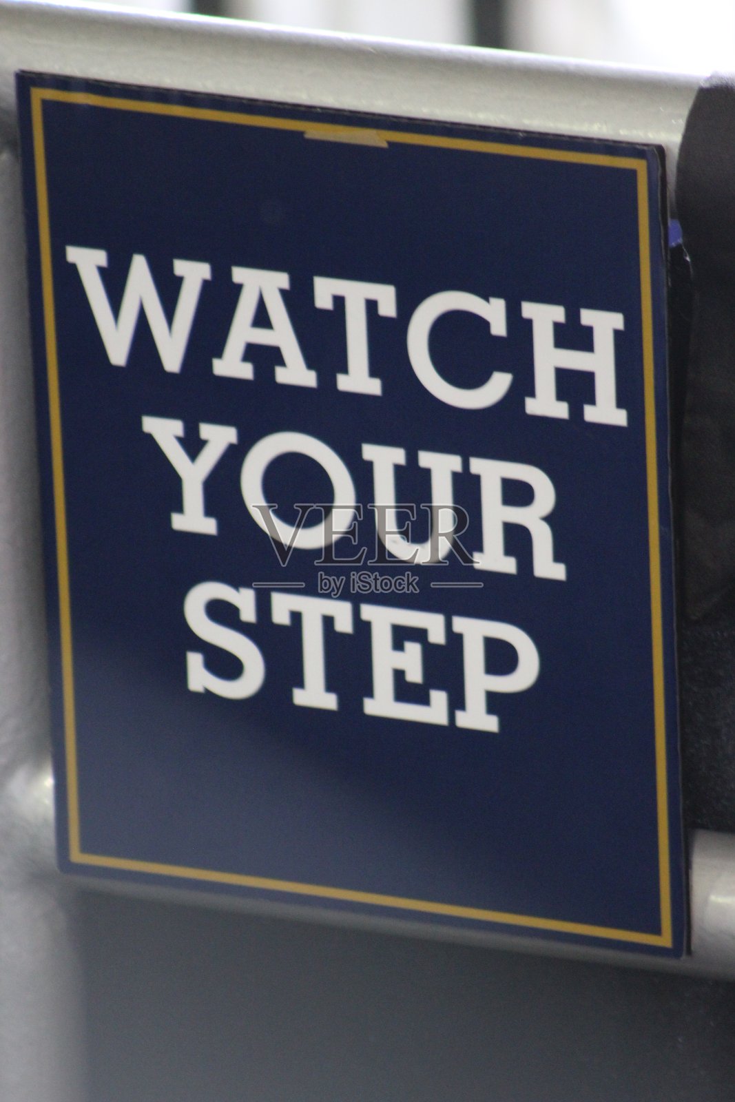 注意你的脚步照片摄影图片