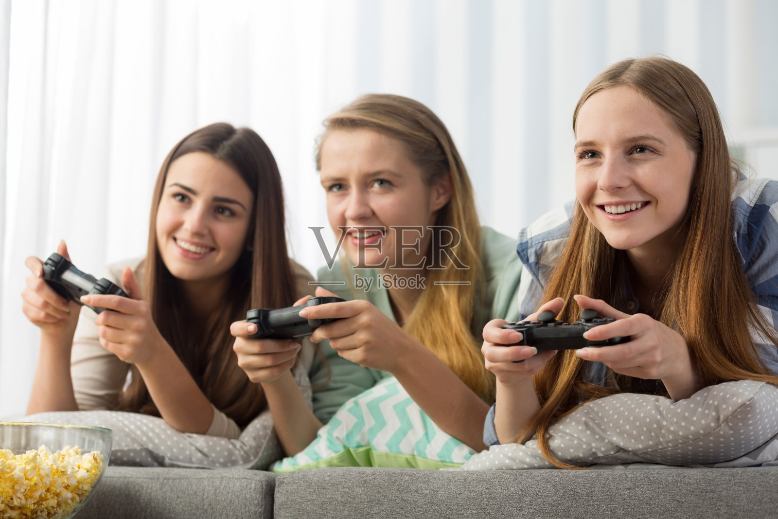 玩游戏照片摄影图片