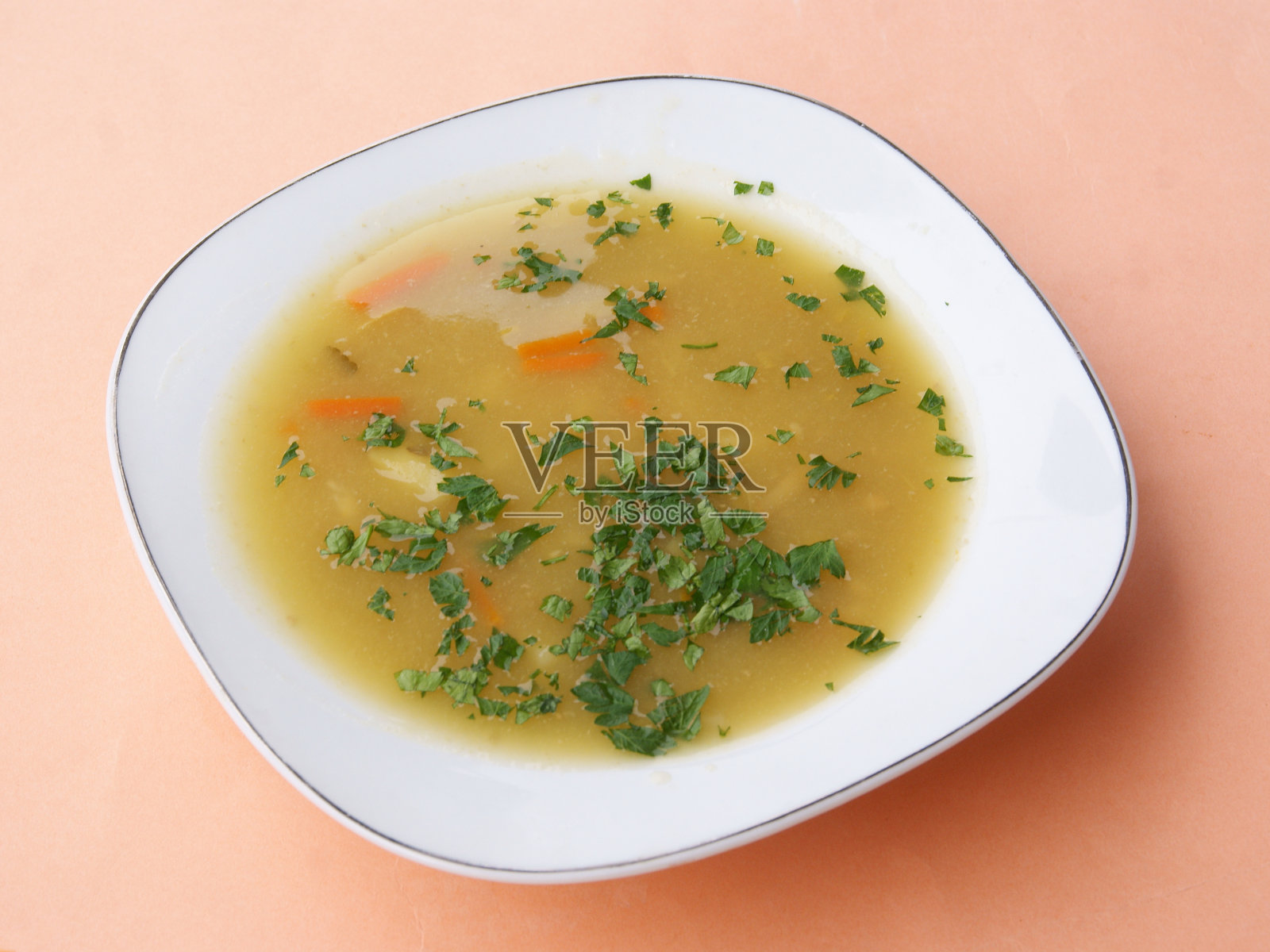 蔬菜汤配肉汤照片摄影图片