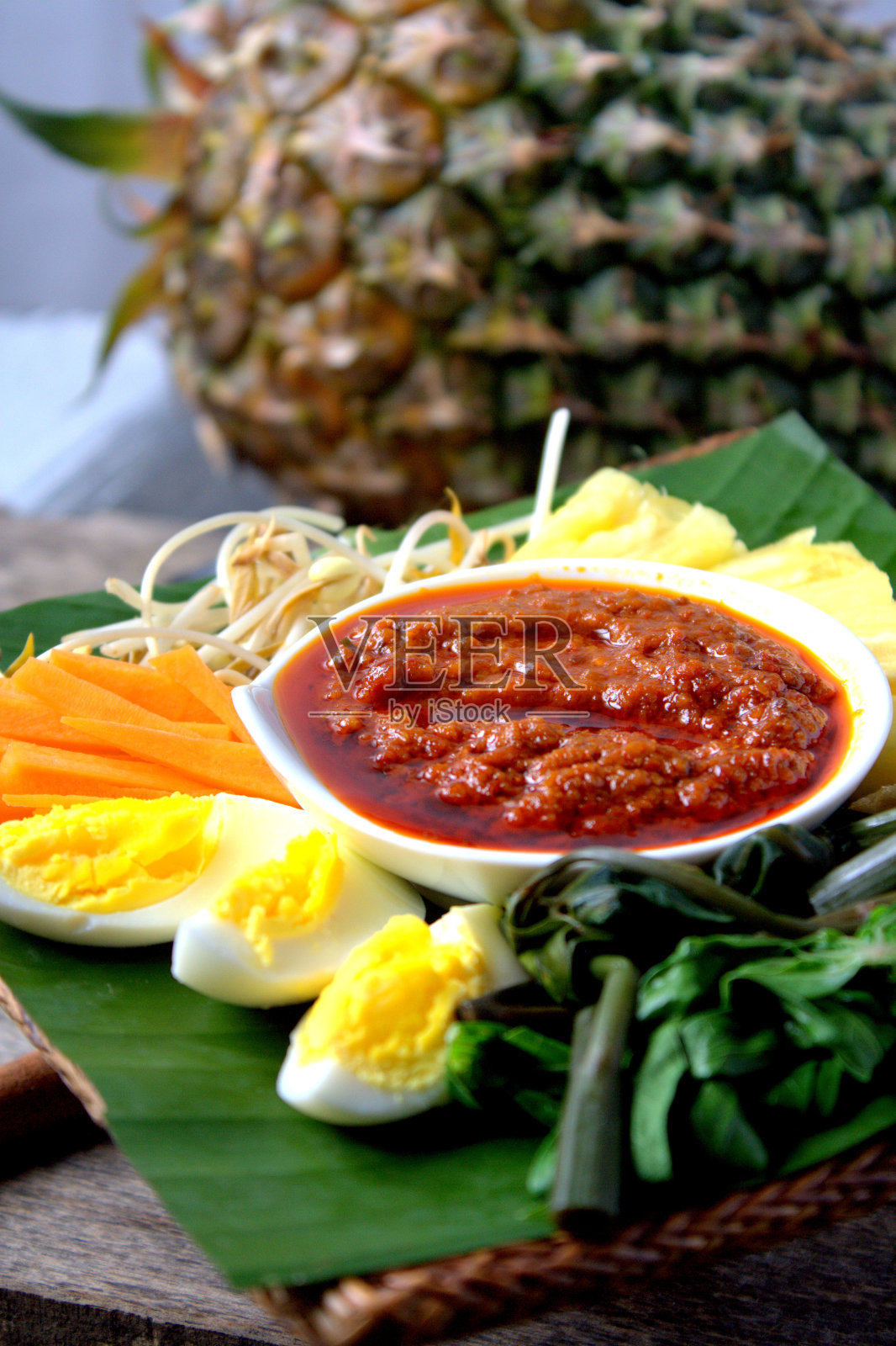 加多加多或印尼特色菜肴照片摄影图片