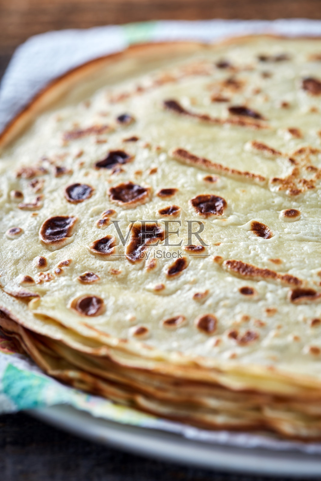 一叠薄薄的薄煎饼照片摄影图片