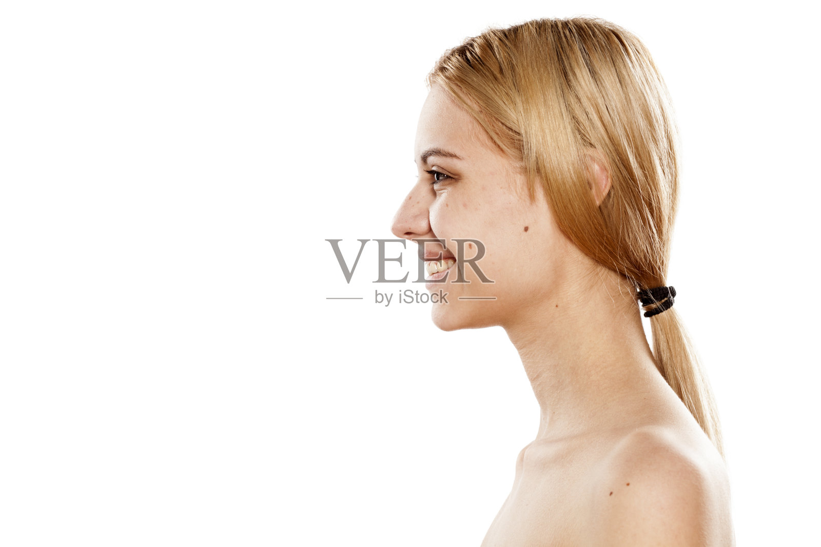 微笑的女人没有化妆照片摄影图片