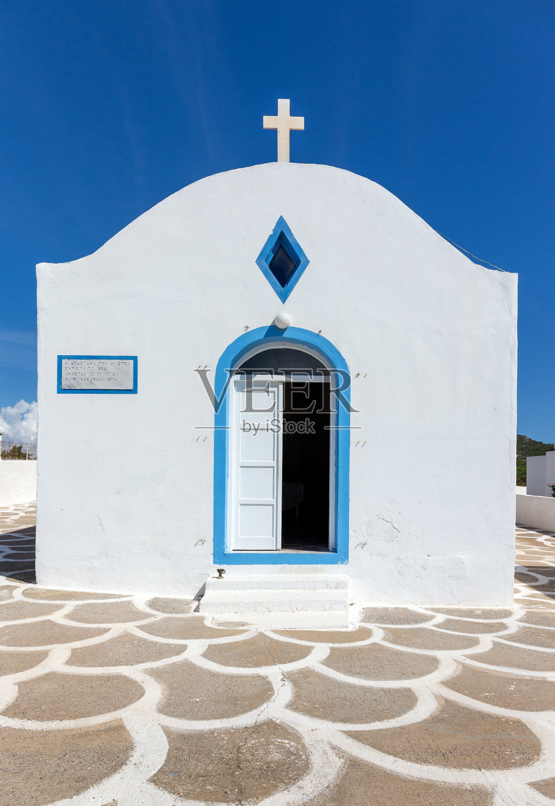 蓝色和白色的正统教堂照片摄影图片