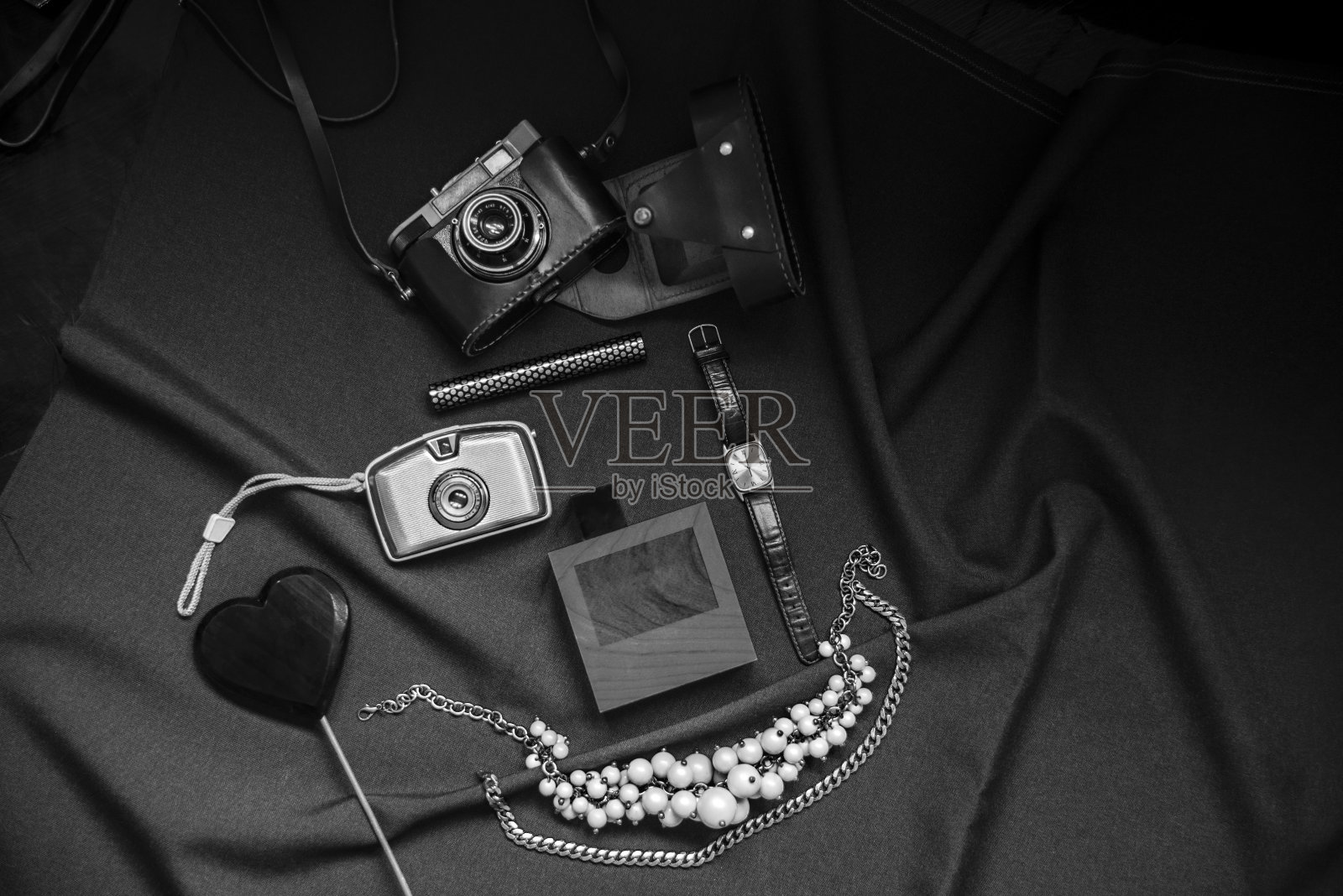 黑白复古静物画照片摄影图片