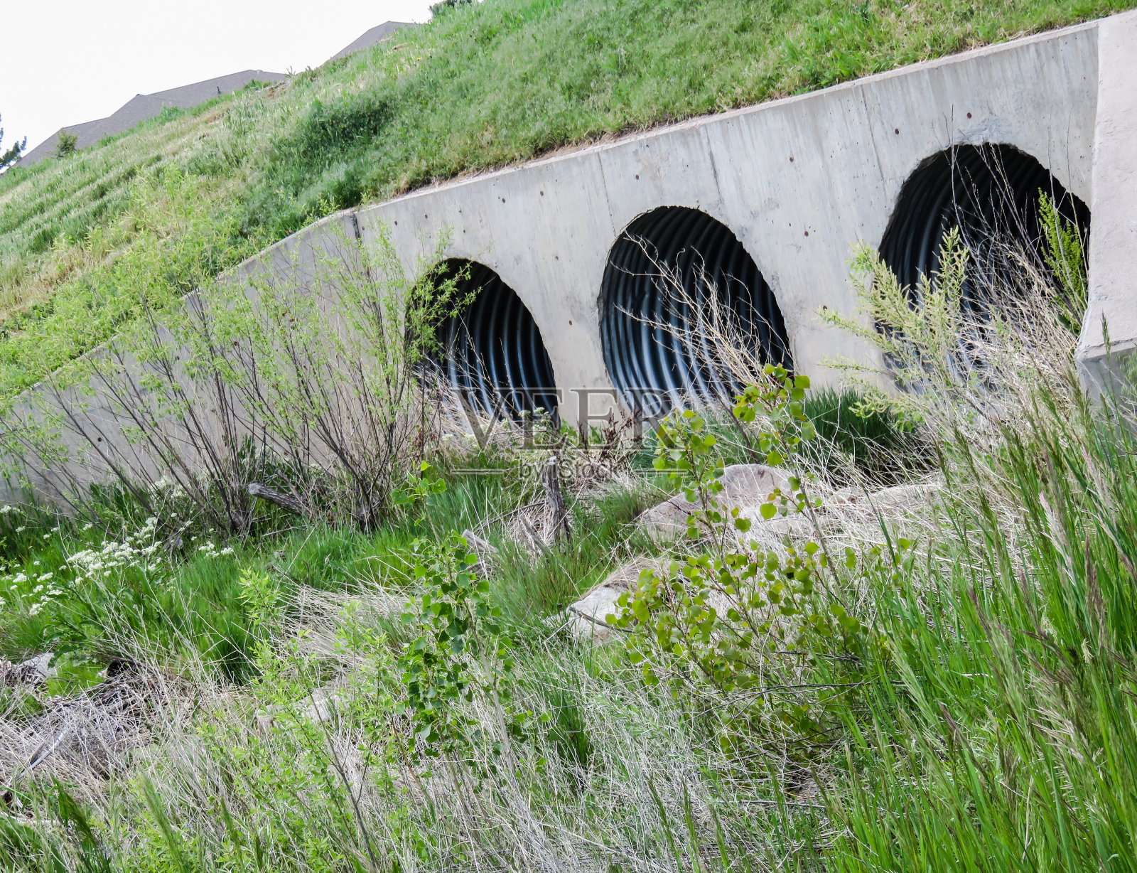涵洞排水系统照片摄影图片