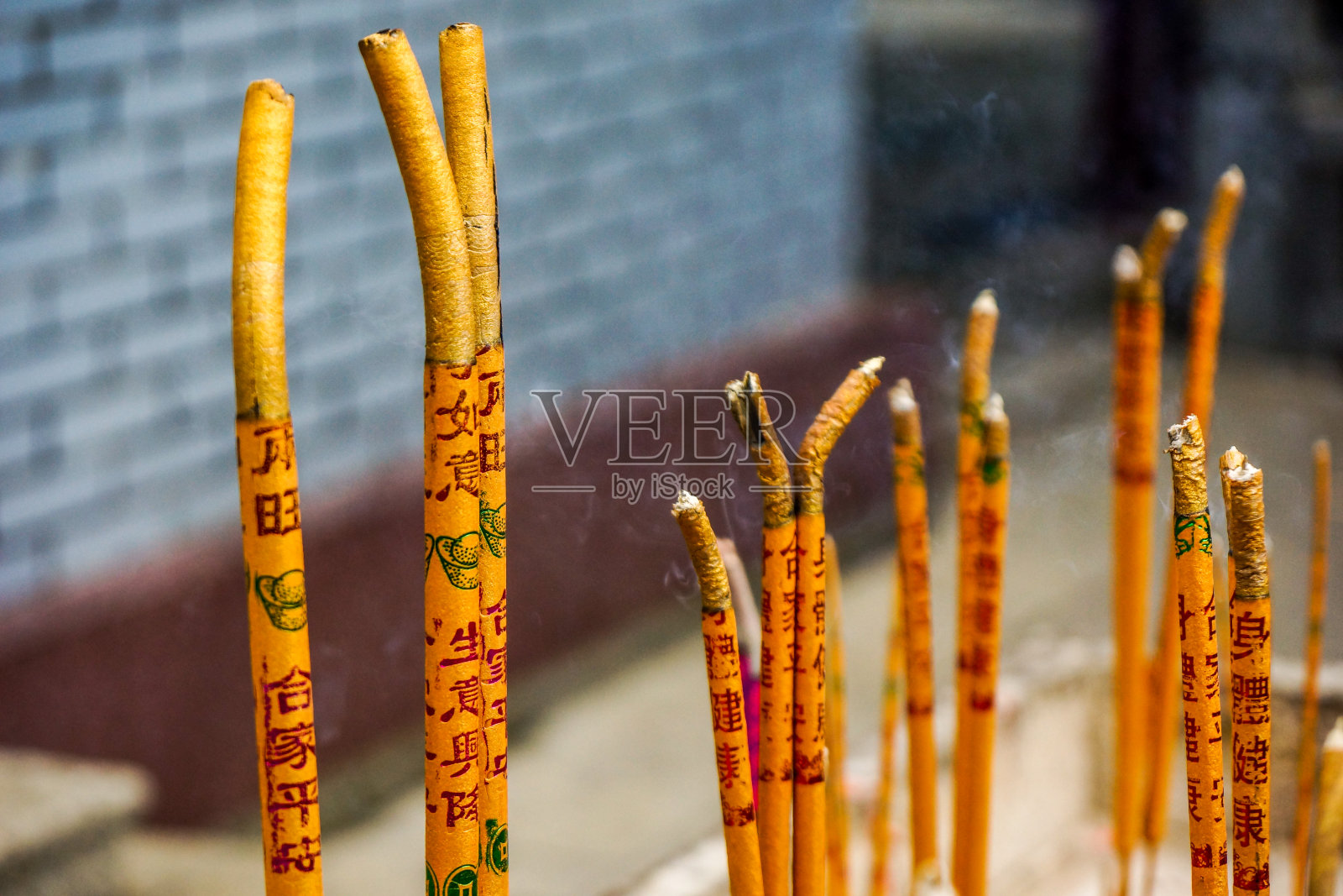 金香烟照片摄影图片