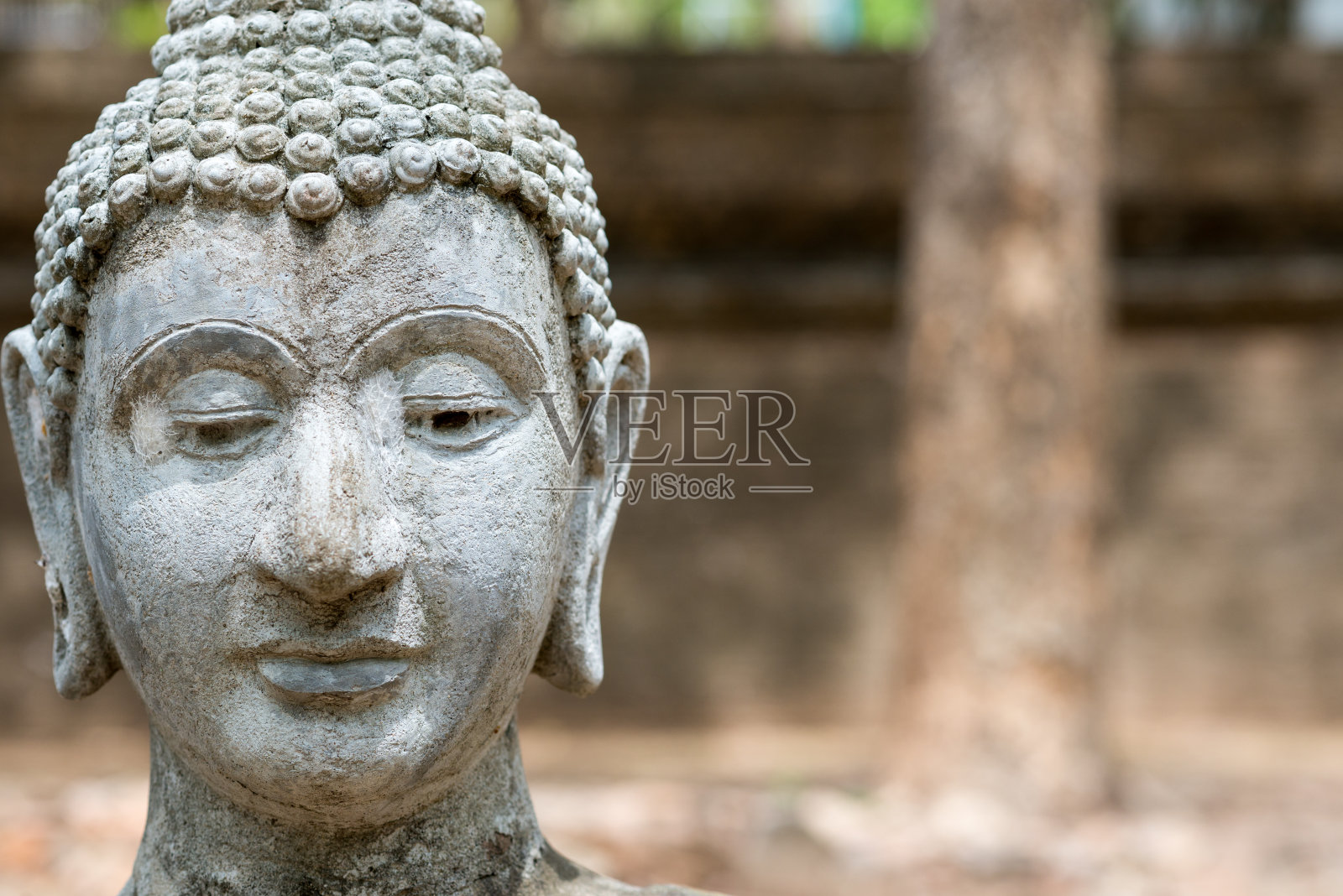 佛像历史悠久的泰国寺庙照片摄影图片
