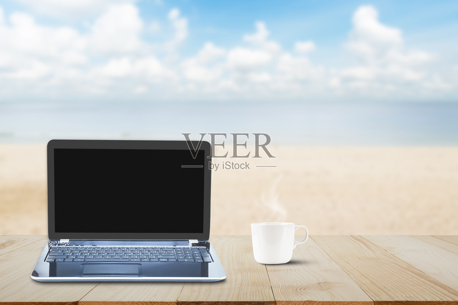 电脑笔记本电脑,咖啡杯木质桌面,经营理念照片摄影图片