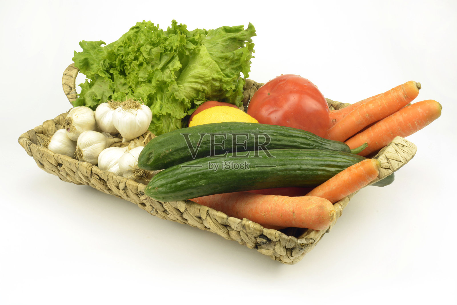 蔬菜。一篮新鲜生物蔬菜照片摄影图片