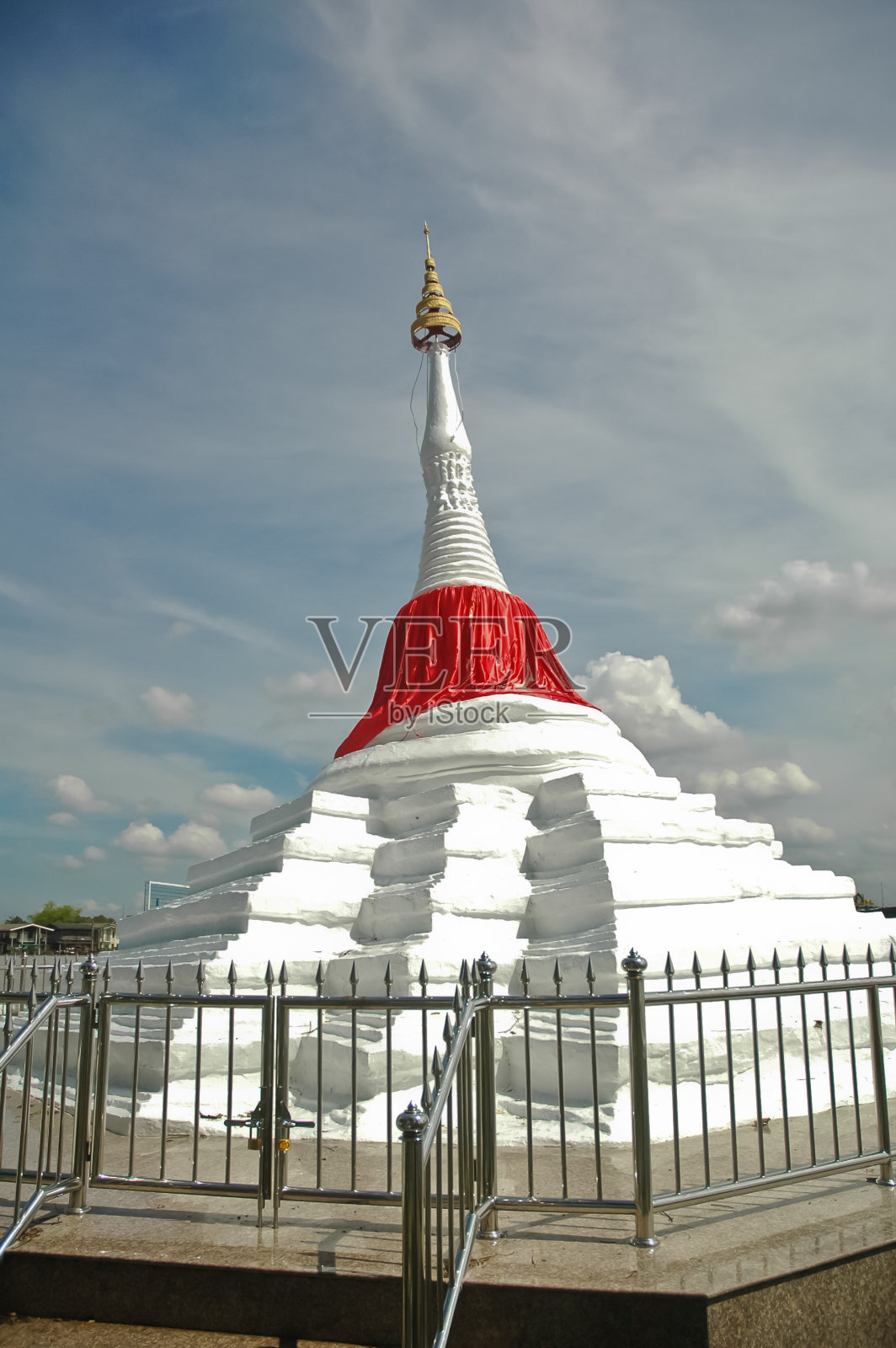 曼谷Koh Kred岛古老的不平衡白塔照片摄影图片