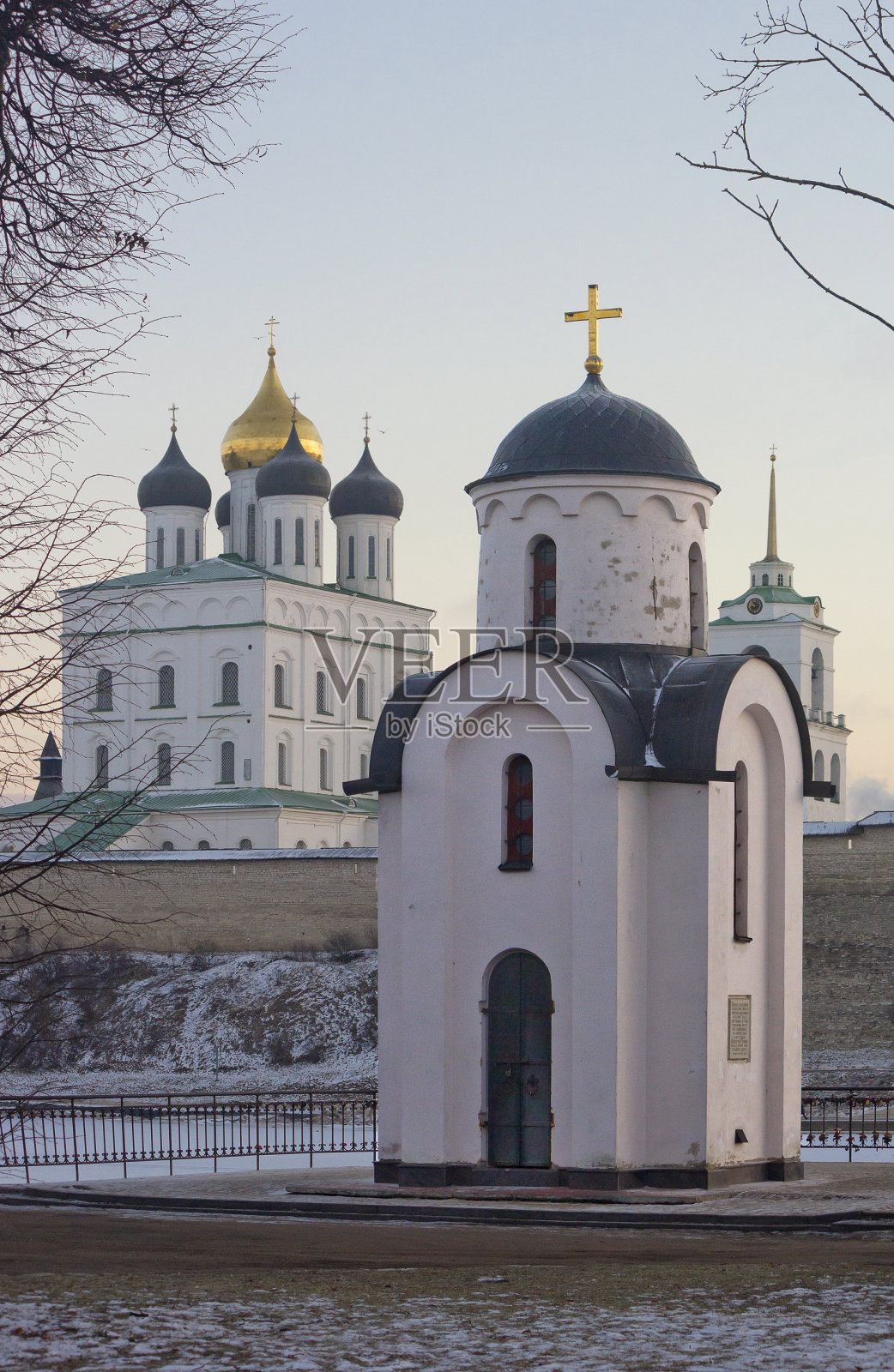俄罗斯普斯科夫圣奥尔加纪念教堂照片摄影图片