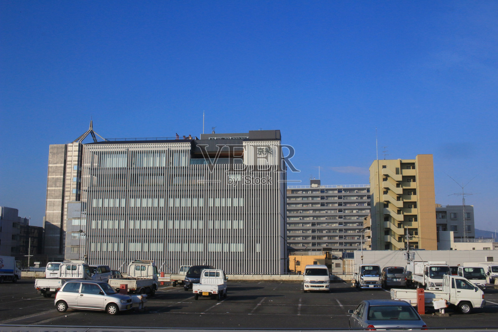 京都的沙宁干线窗外的景色照片摄影图片