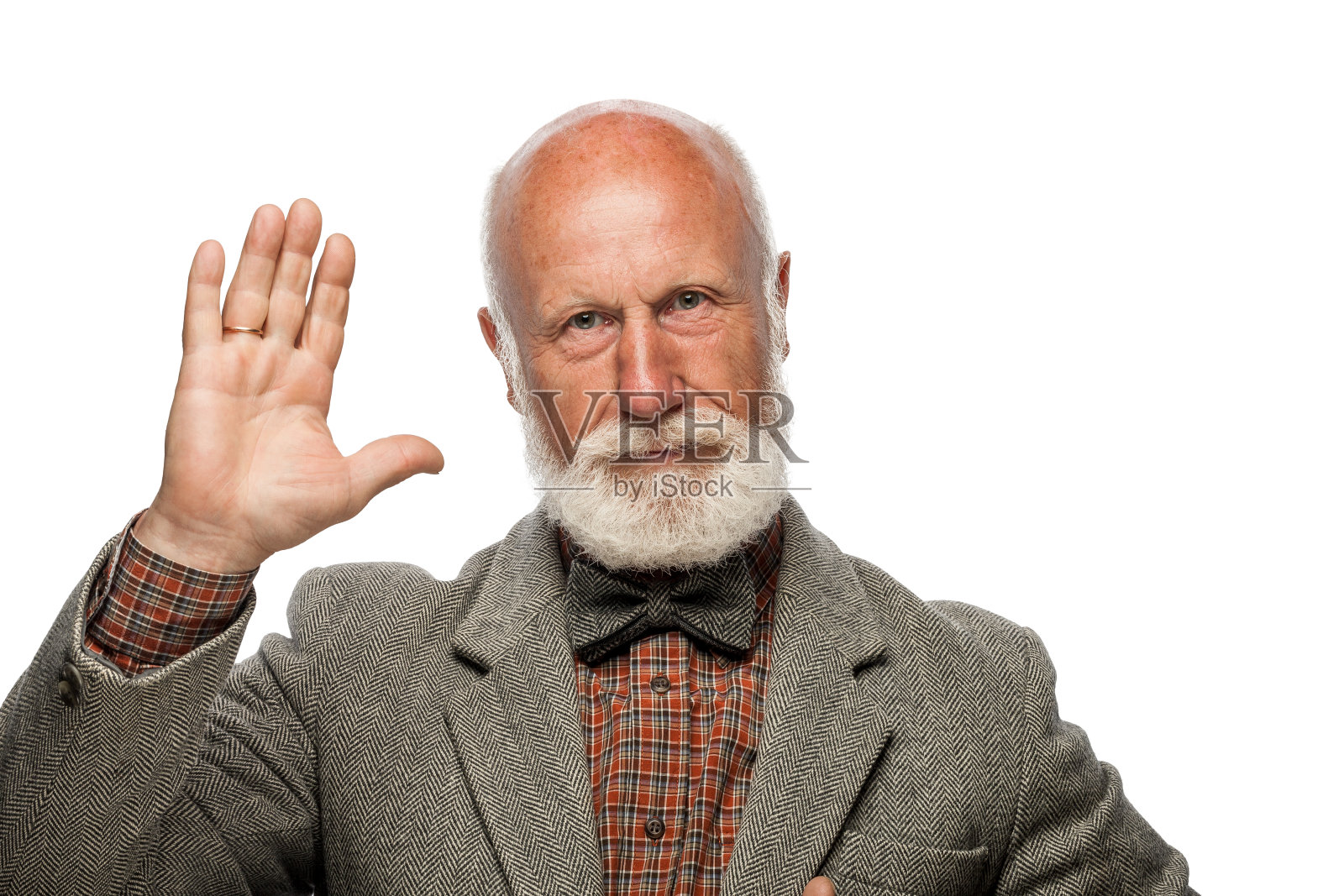 留着大胡子,面带微笑的老人照片摄影图片